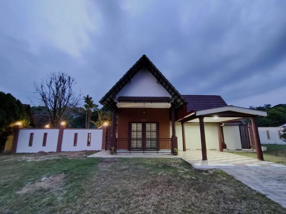 Villa photo 1