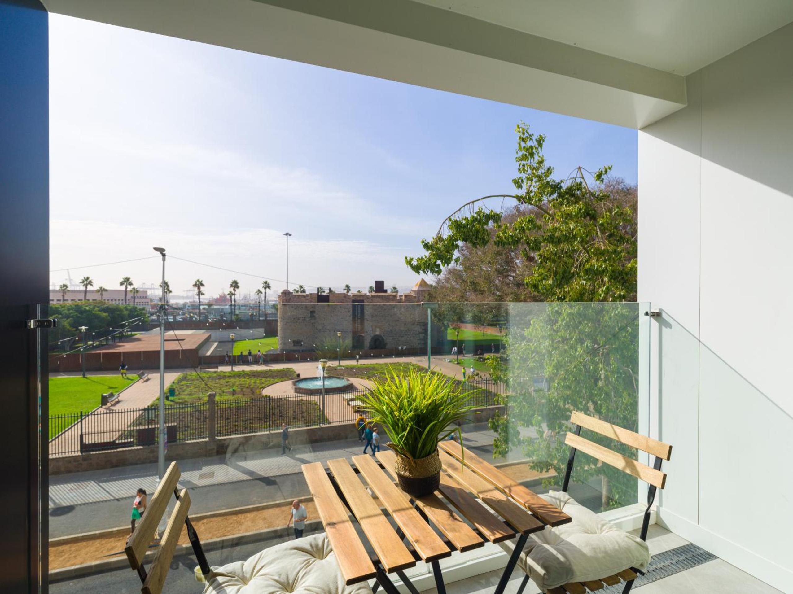 Studio with Balcony photo 3