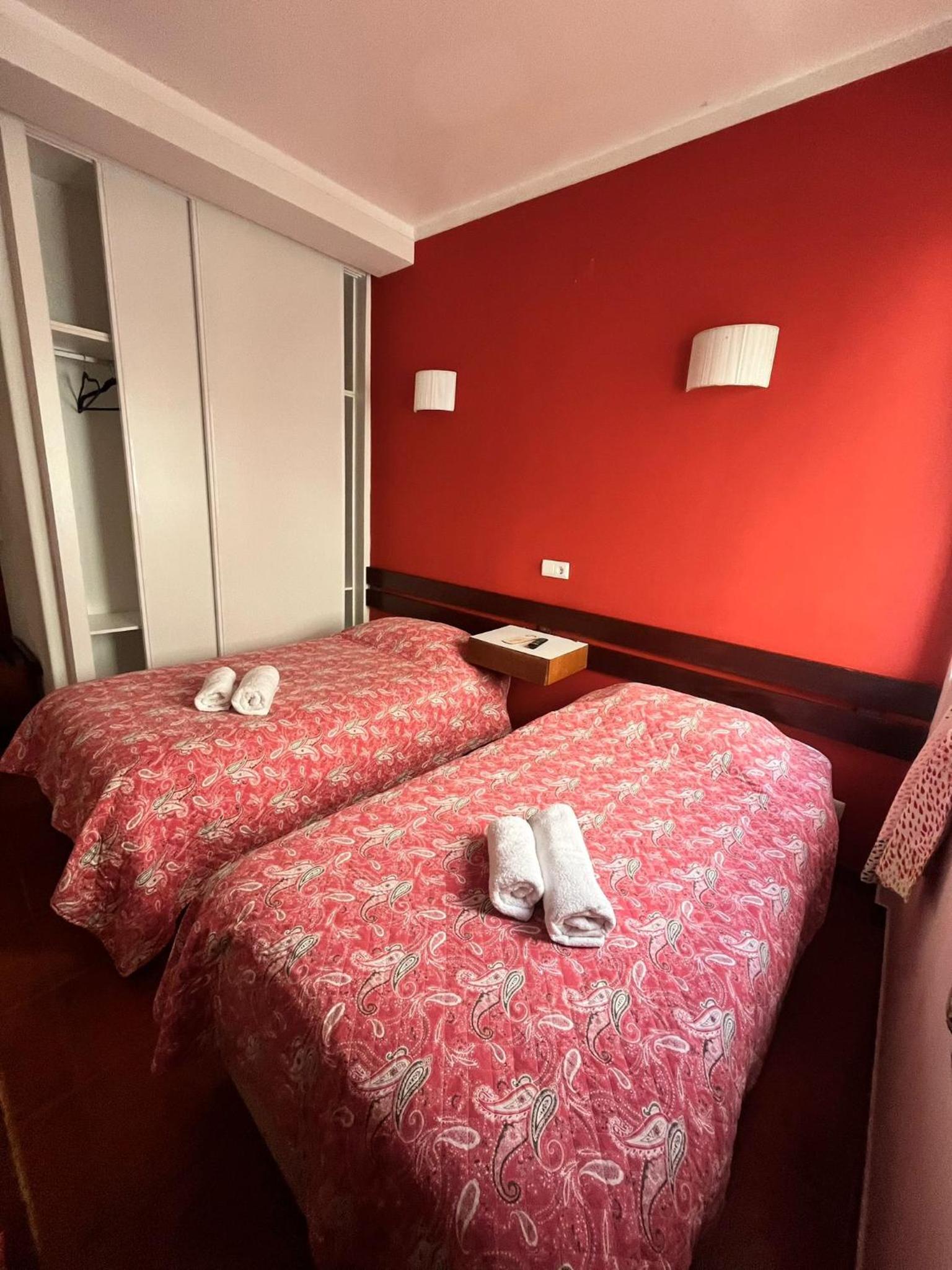 Twin Room with Private Bathroom