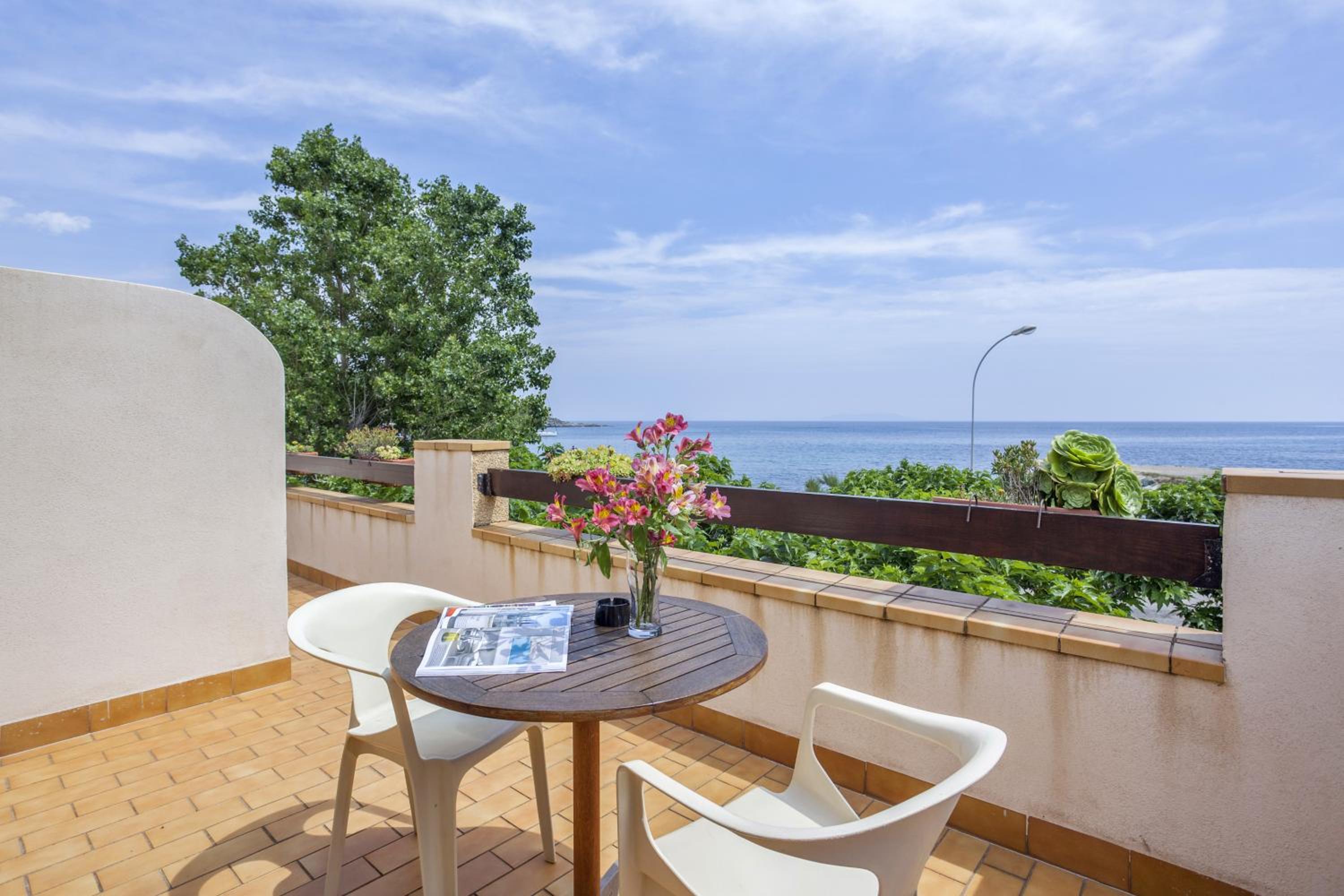 Double Room with Sea View photo 2