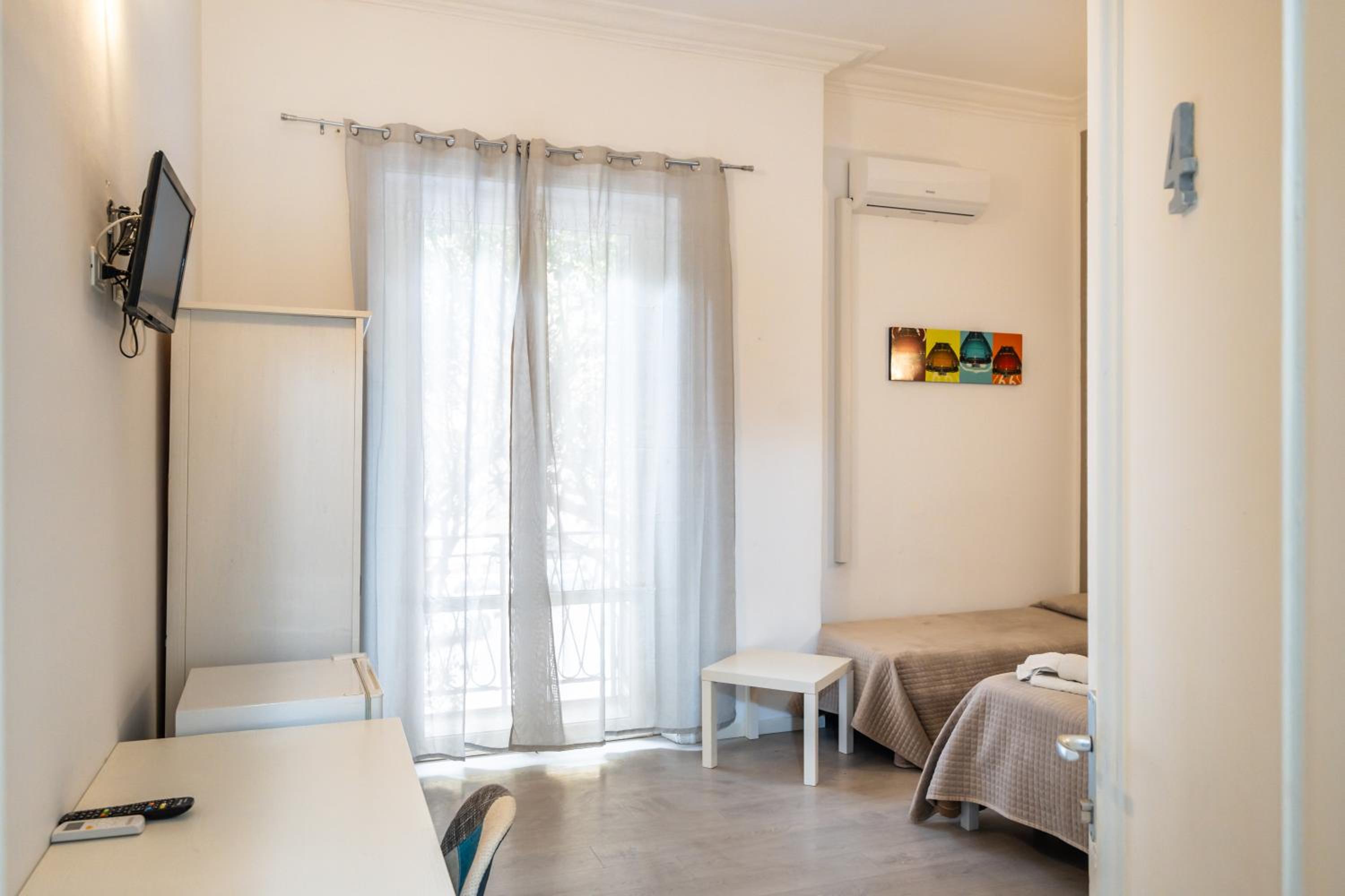 Triple Room - Photo 1