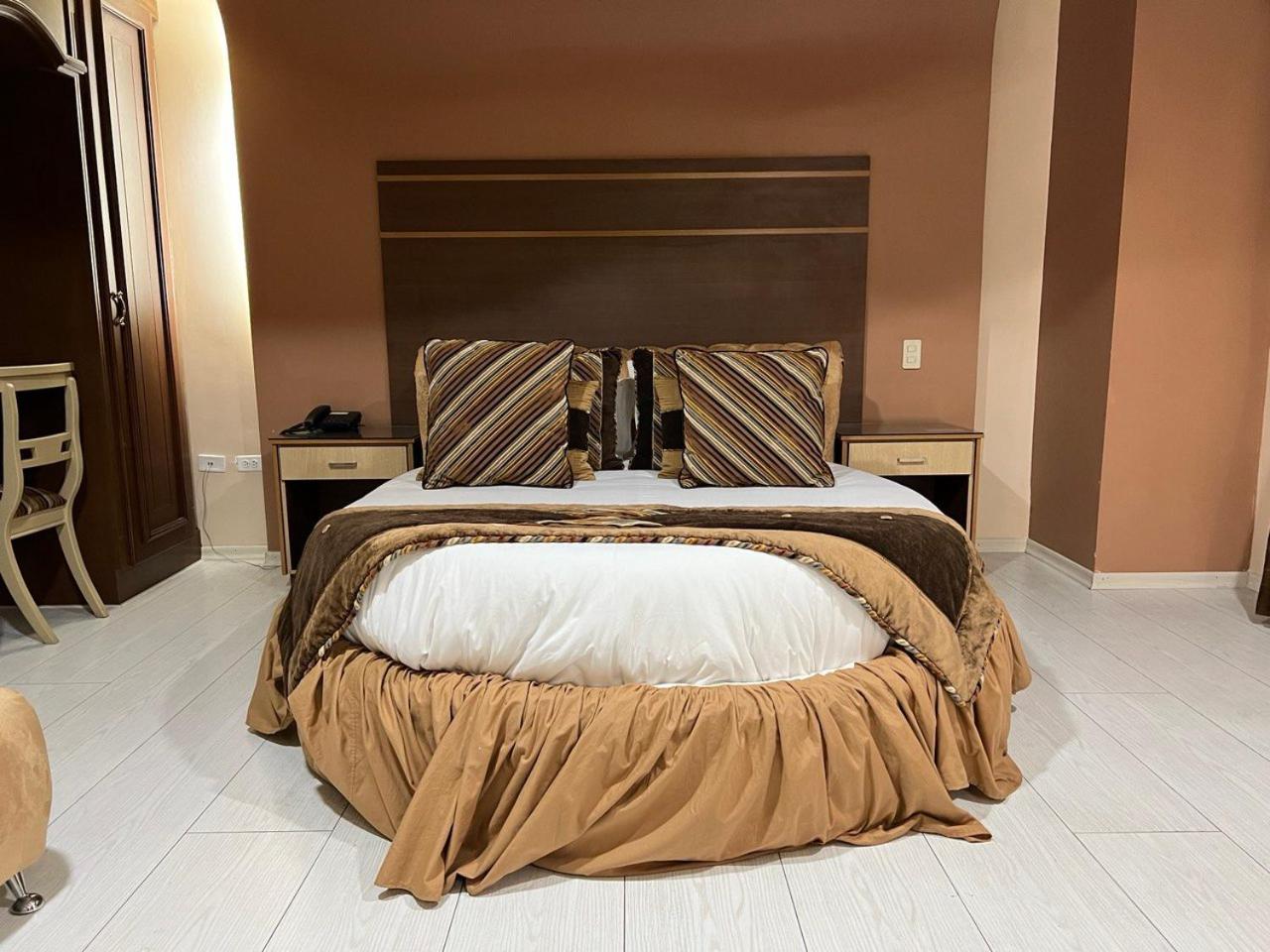 Executive Suite photo 2