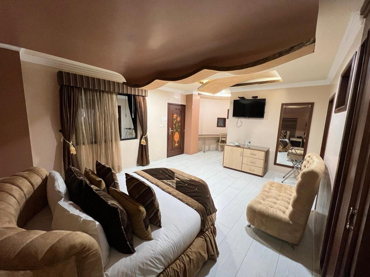 Executive Suite photo 3