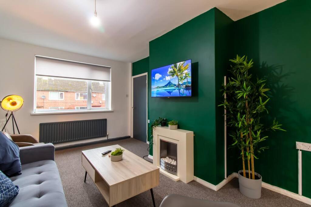 Three-Bedroom House photo 1