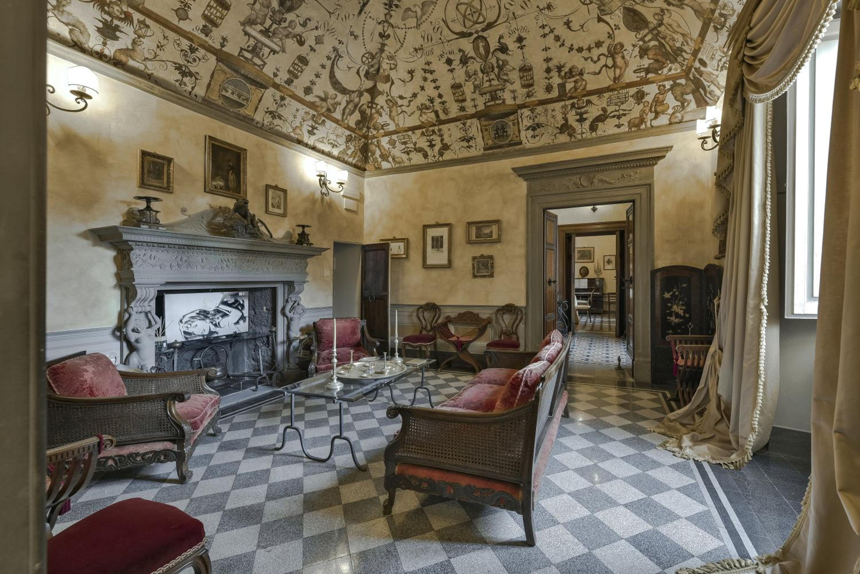 Imperial Suite - Photo 21