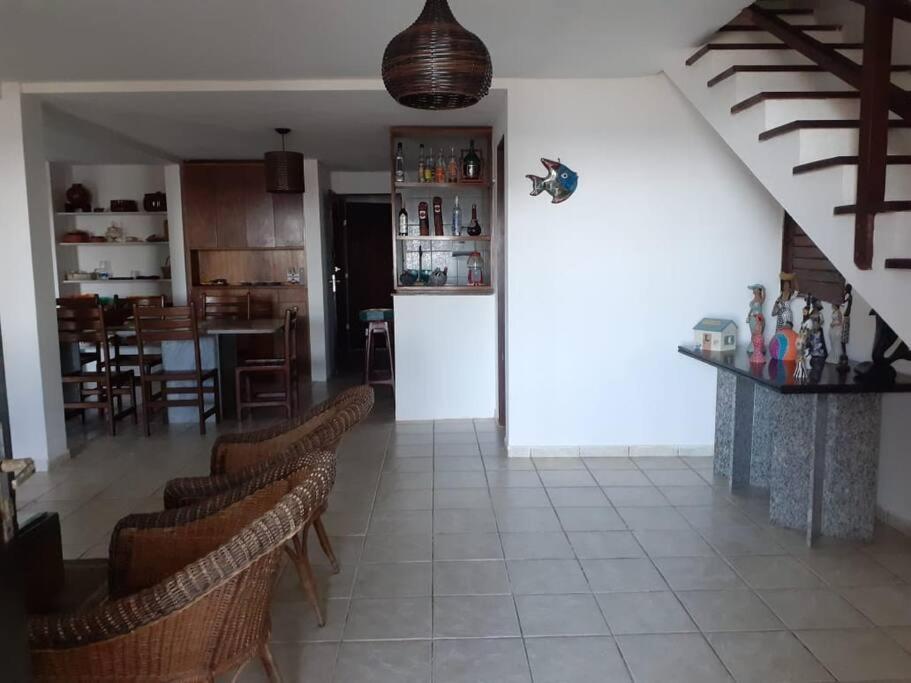Six-Bedroom House photo 2