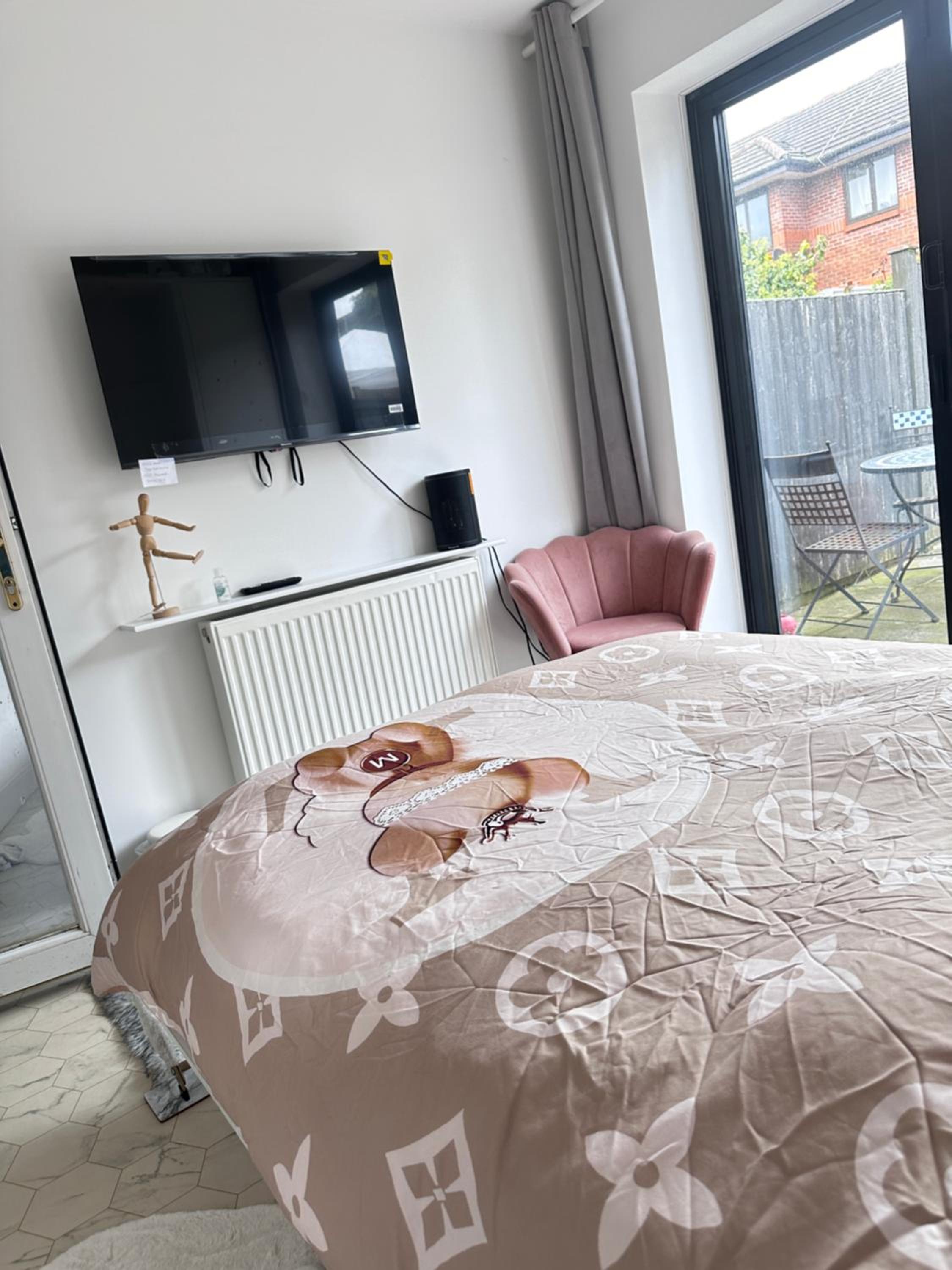 Double Room with Patio photo 3