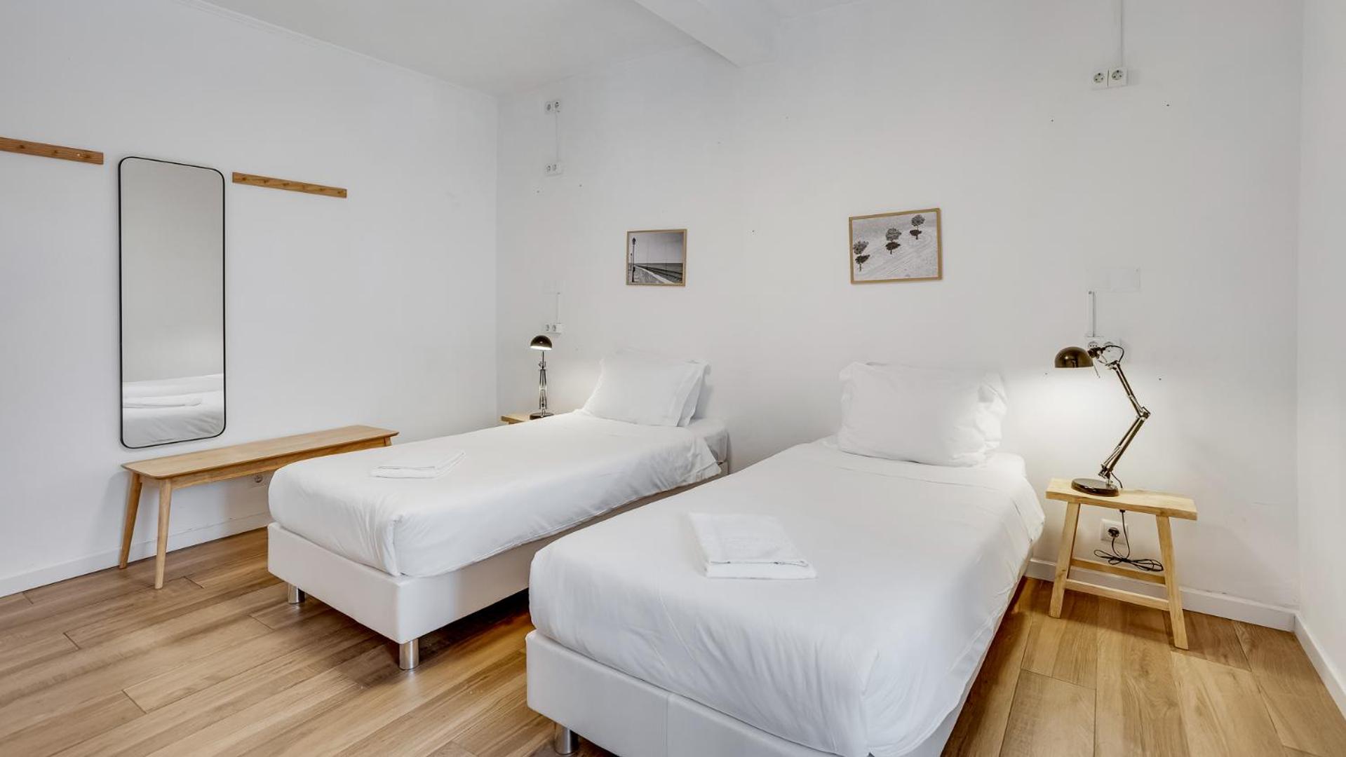 Single Room with Private Bathroom photo 1