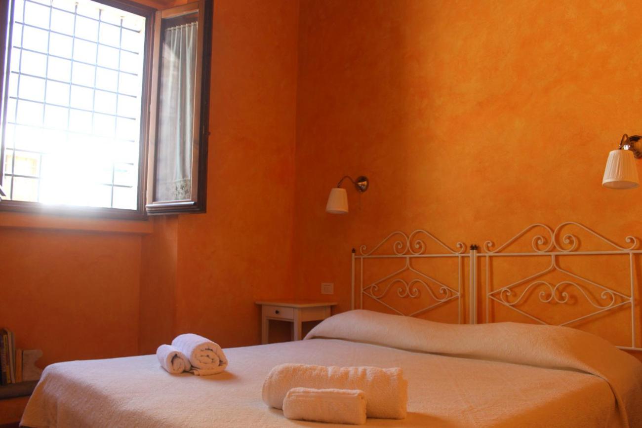 Double or Twin Room with Private Bathroom photo 2