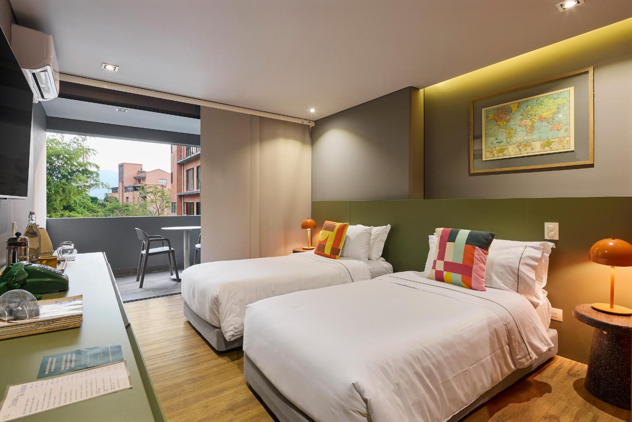 Deluxe Twin Room