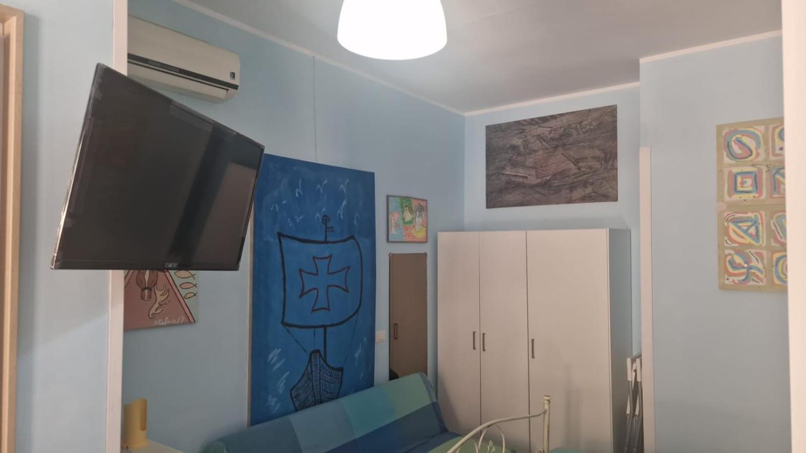 One-Bedroom Apartment photo 3