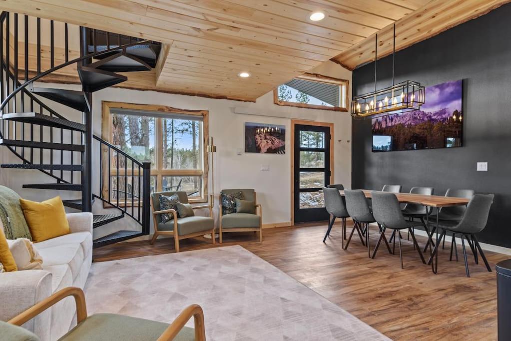Three-Bedroom House photo 1