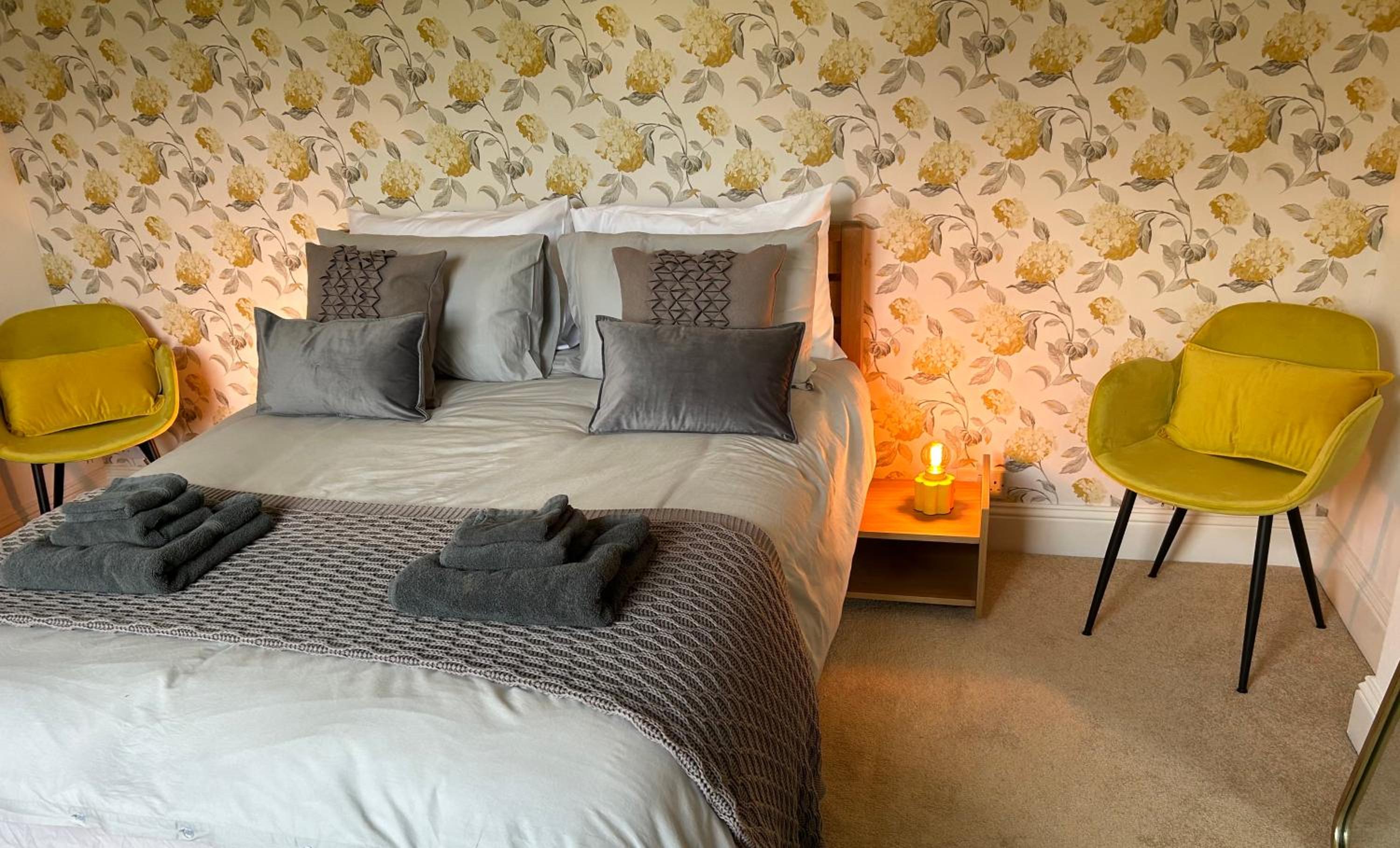 Deluxe King Room