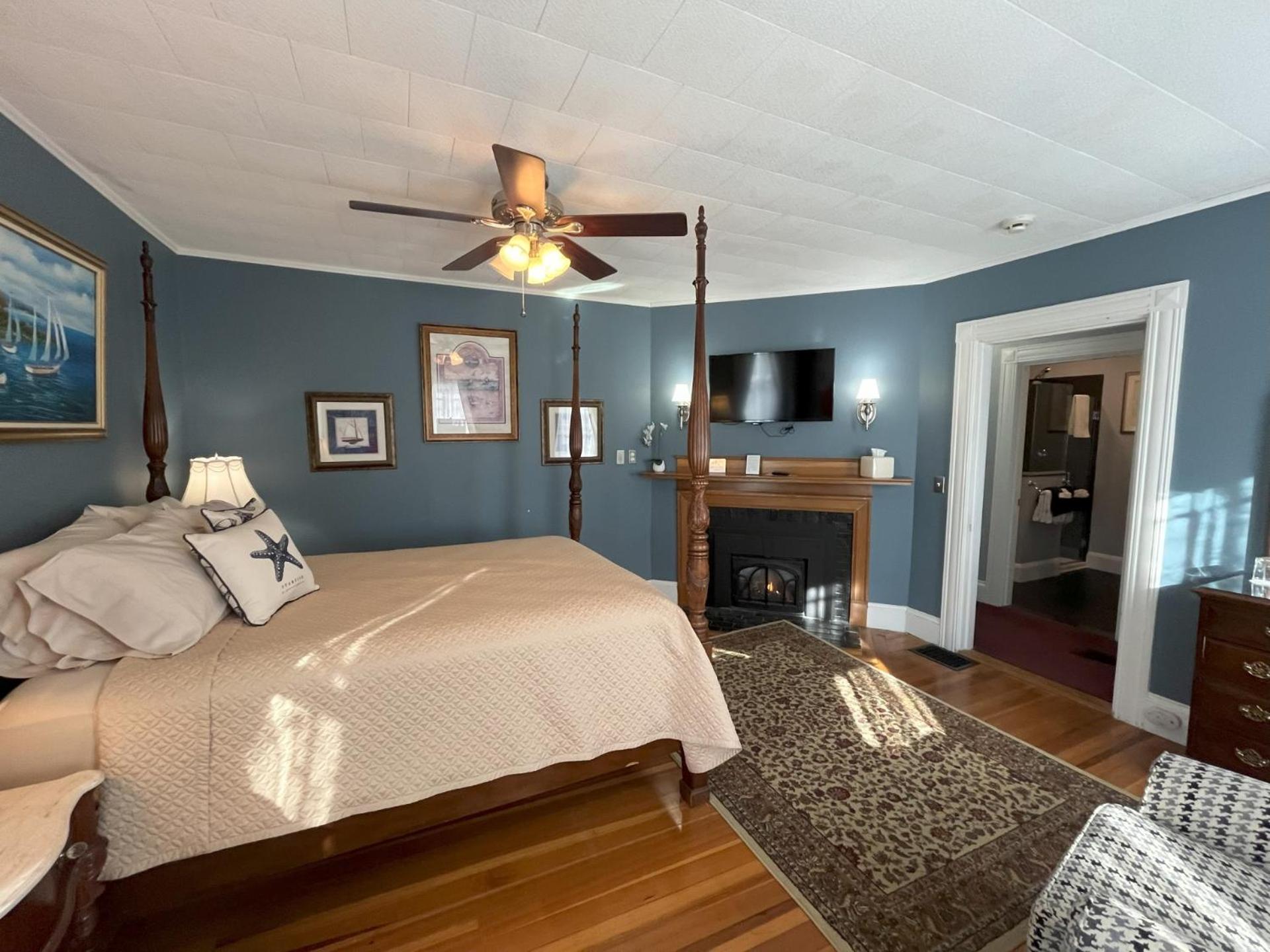 Deluxe Queen Room photo 2