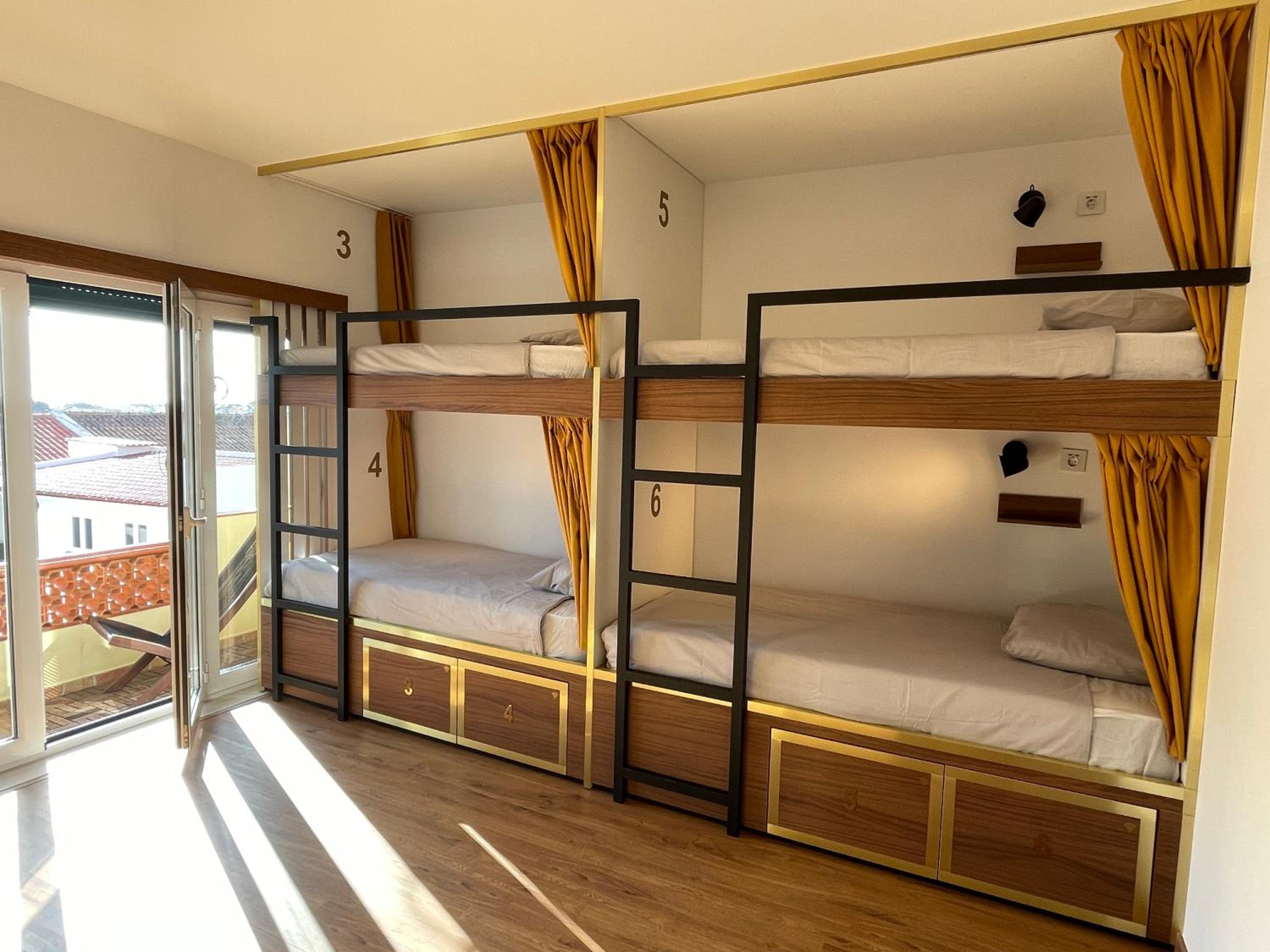 Bed in 6-Bed Female Dormitory Room photo 2
