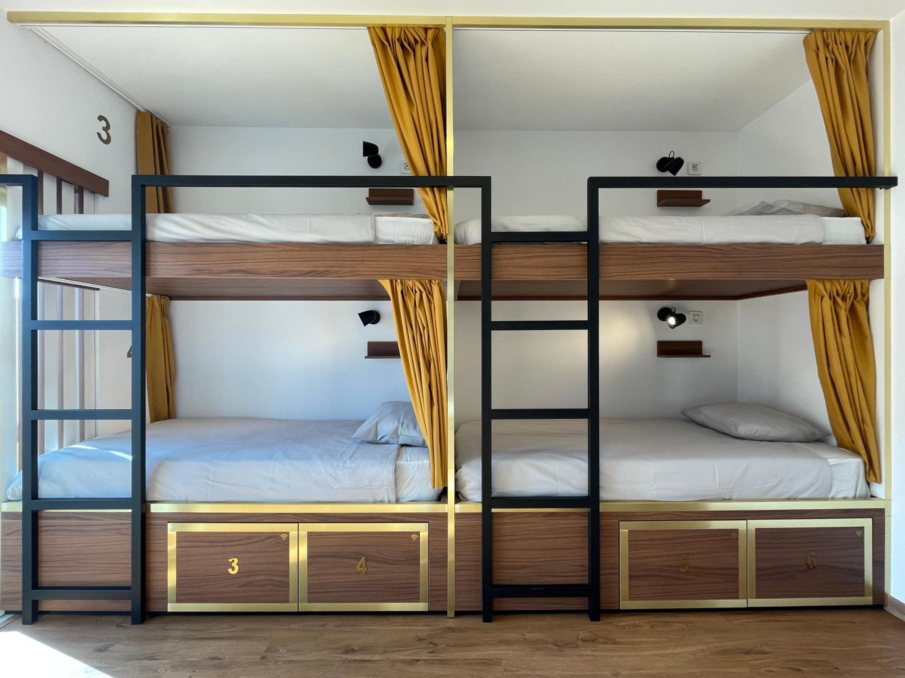 Bed in 6-Bed Female Dormitory Room photo 1