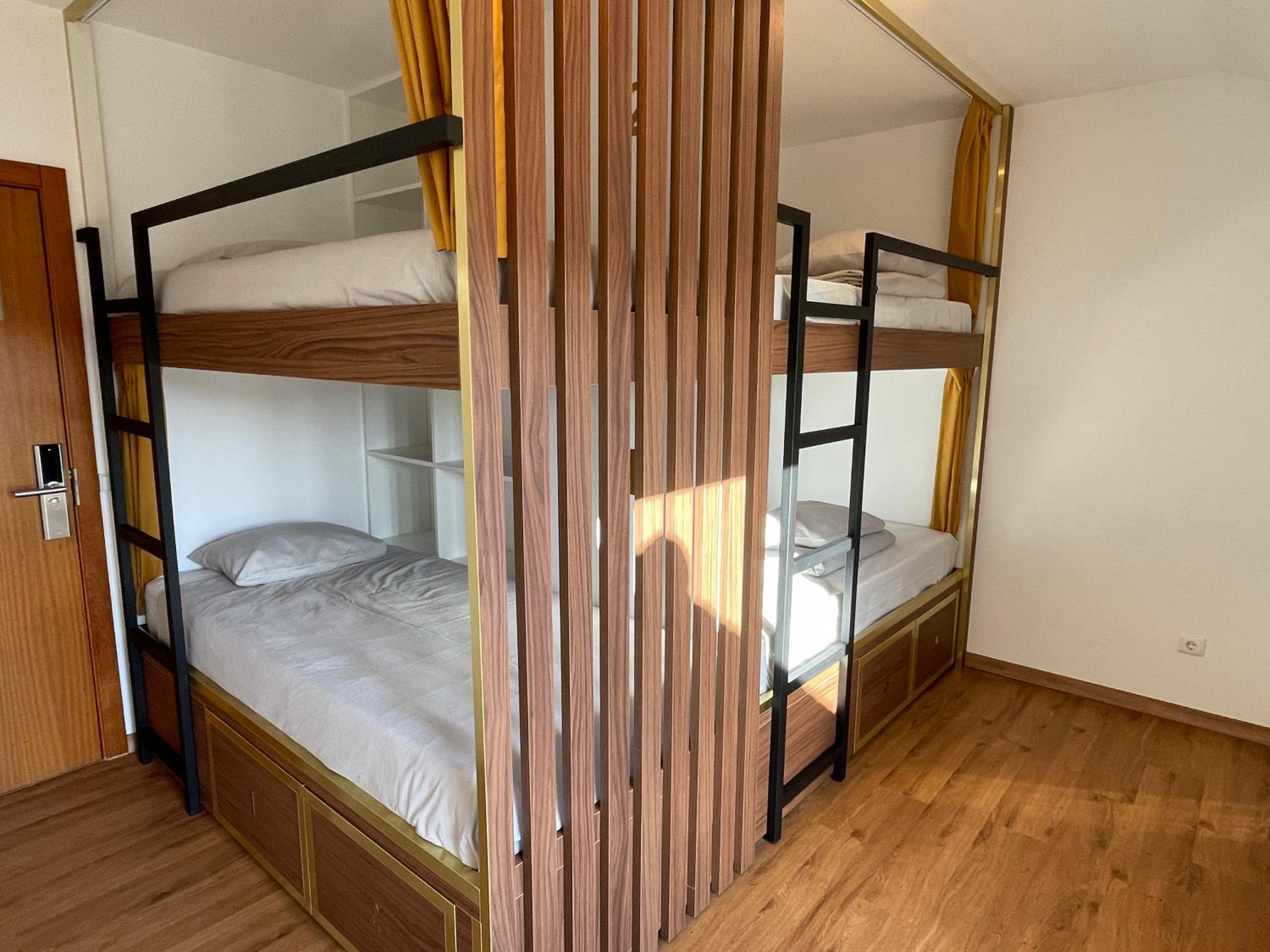 Bed in 4-Bed Mixed Dormitory Room photo 1