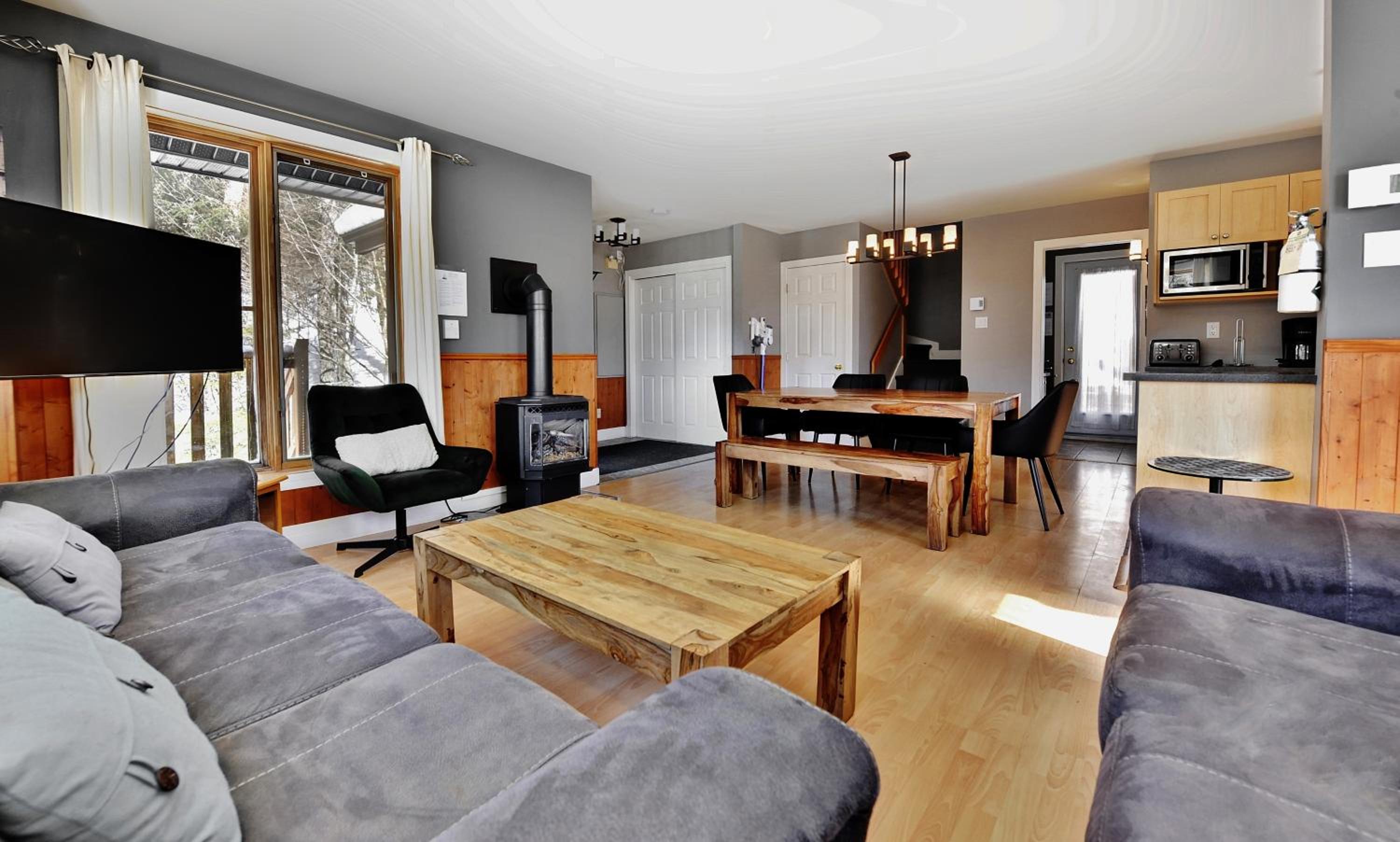 Three-Bedroom Chalet photo 1