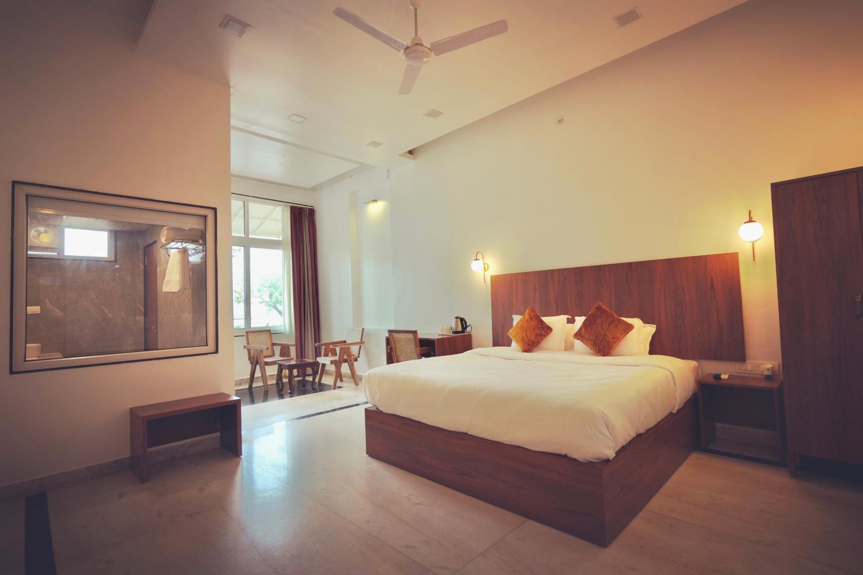 Double Room with Lake View photo 3