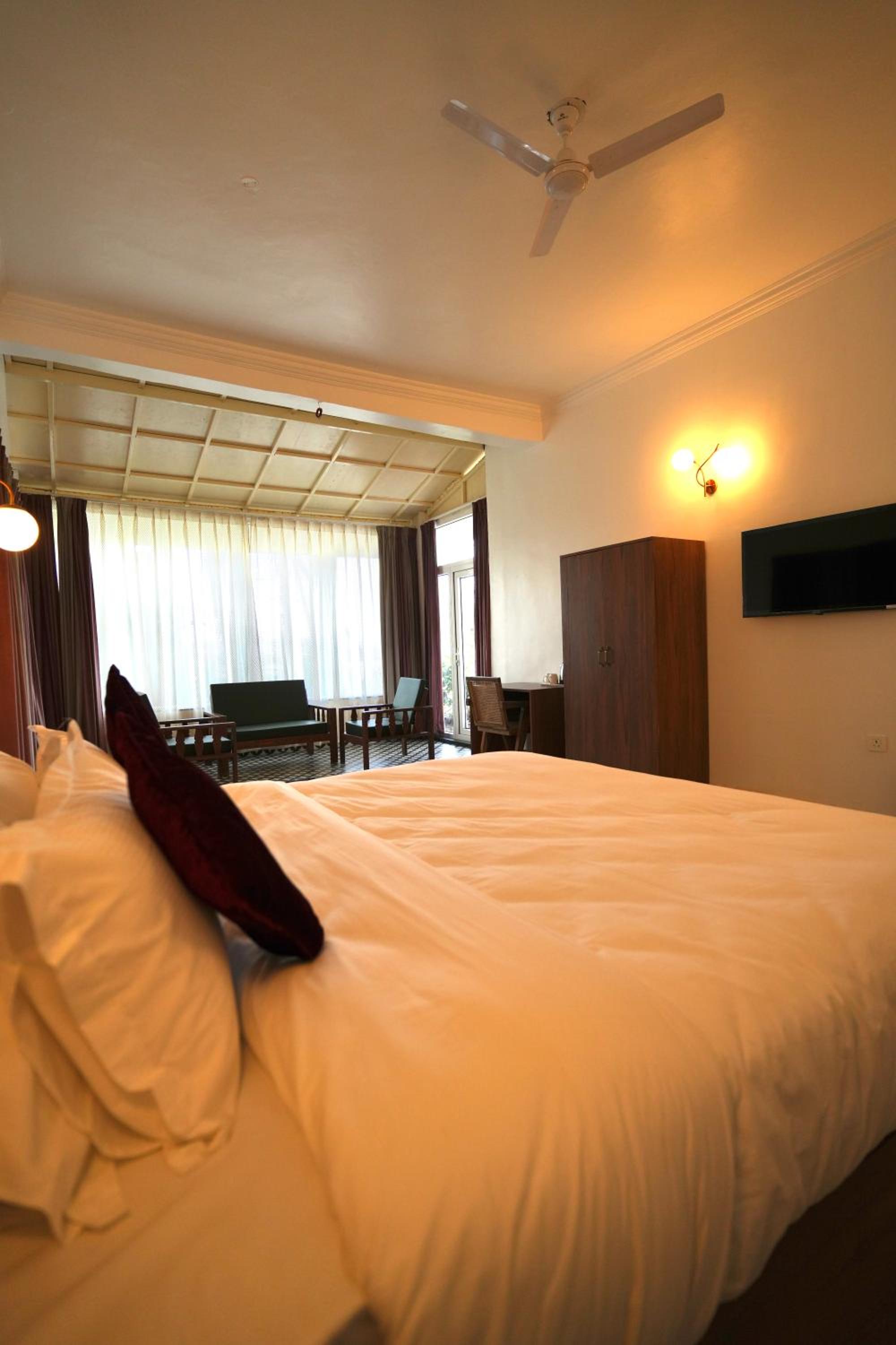 Quadruple Room with Lake View photo 1