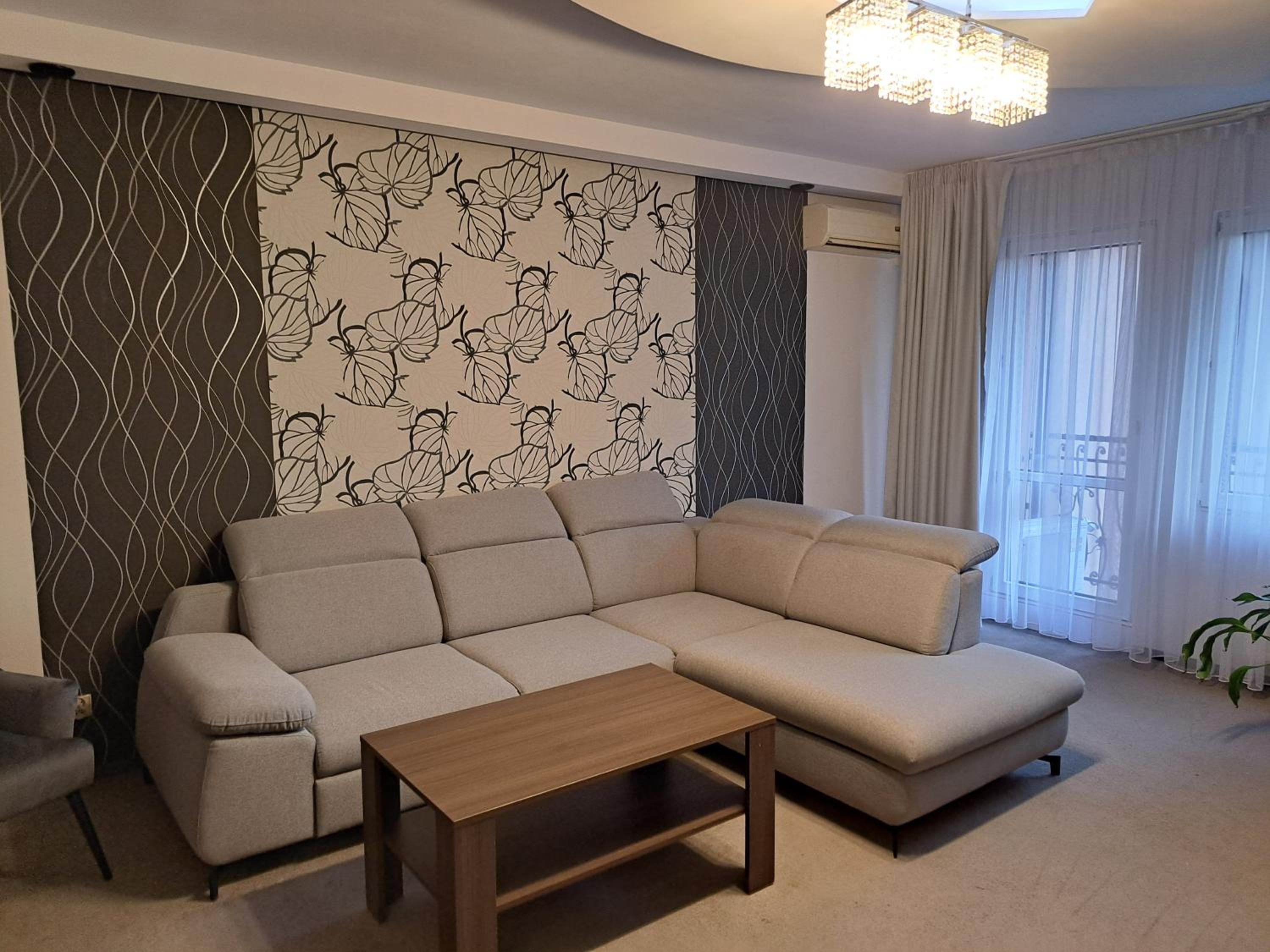 Apartment with Balcony - Photo 8