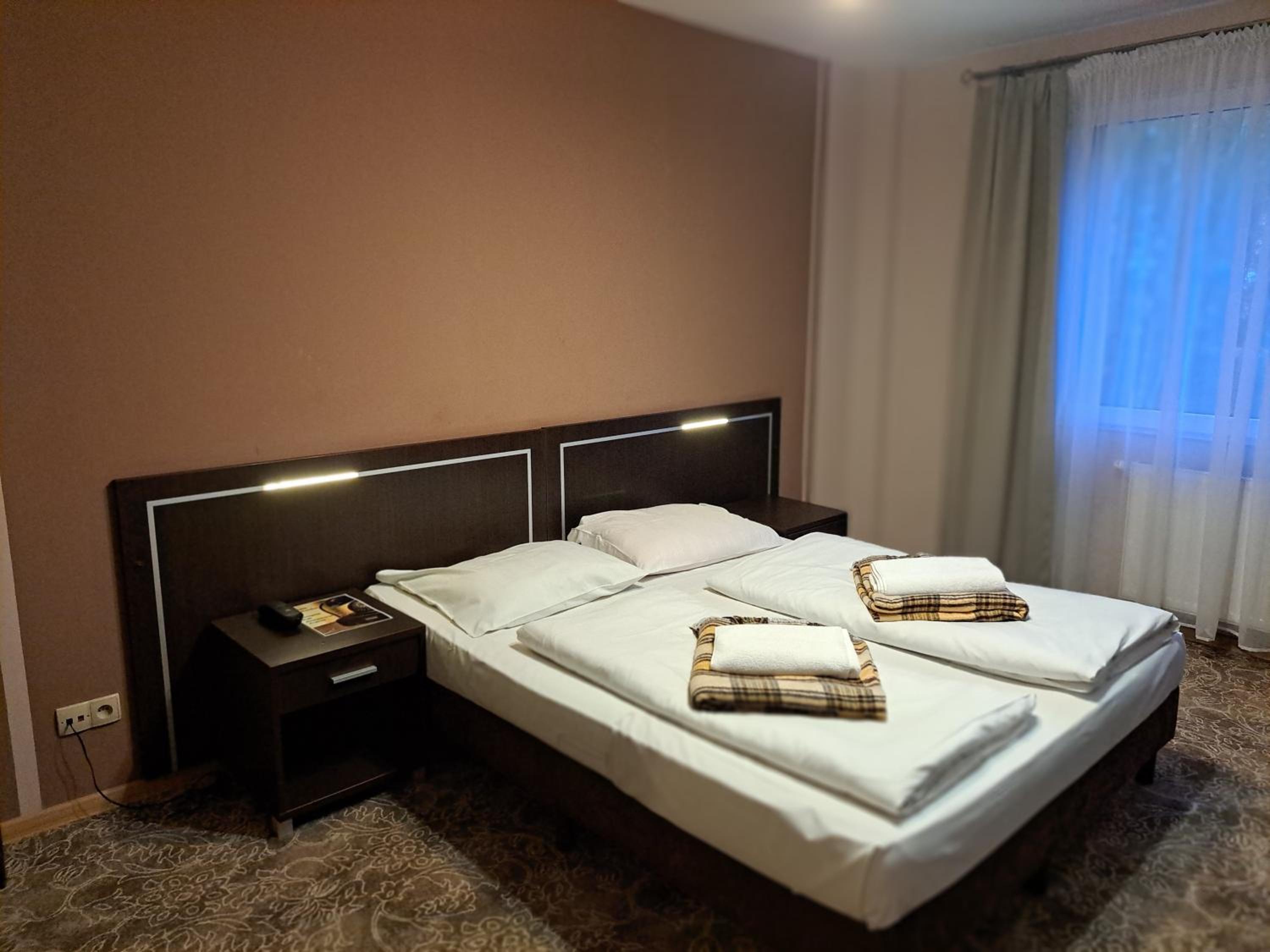 Double or Twin Room - Photo 2