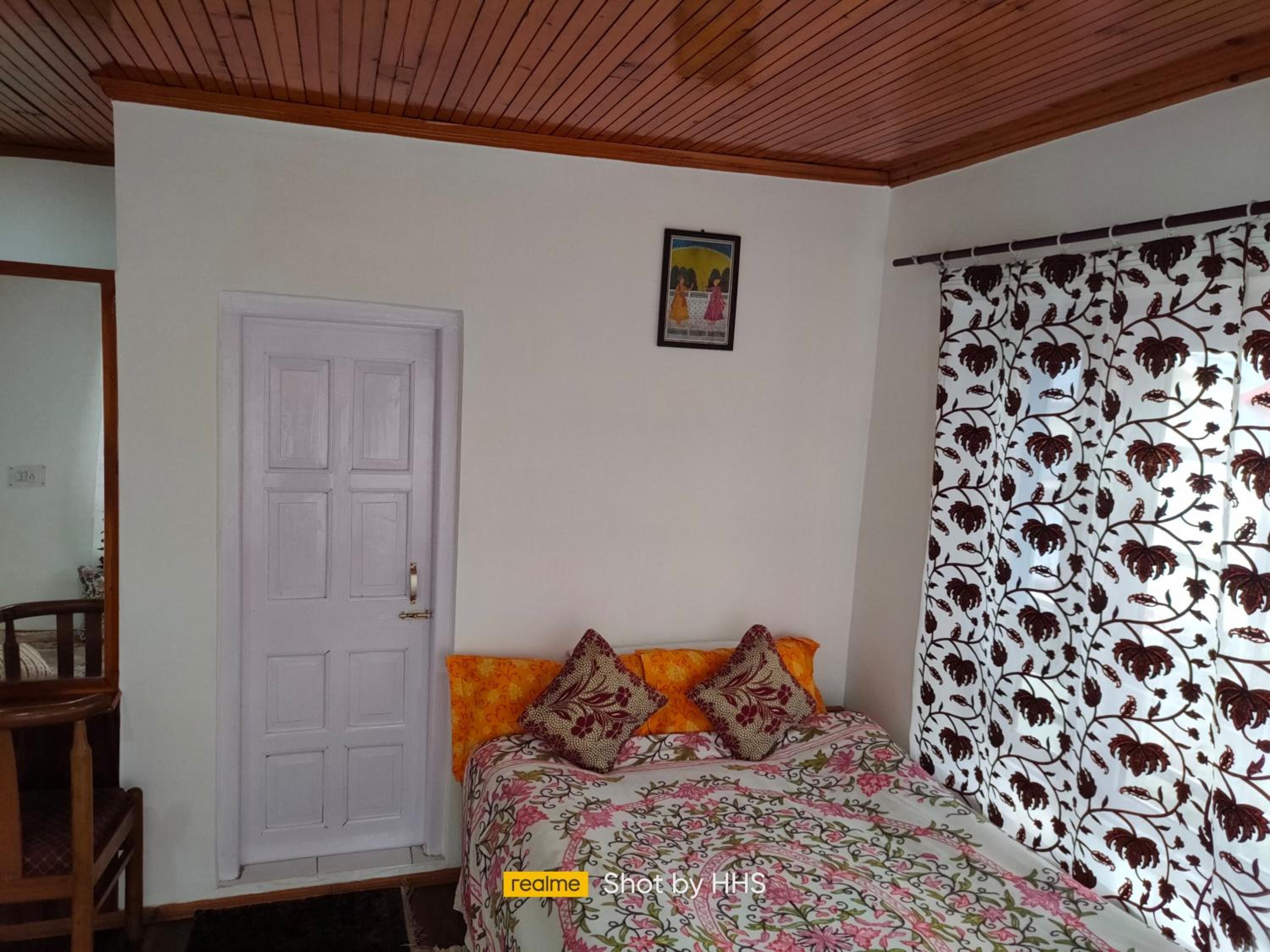 Deluxe Double Room photo 2