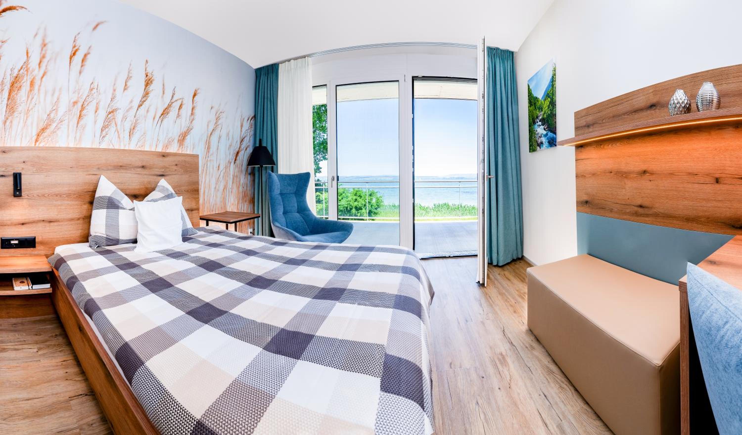 Single Room with Lake View