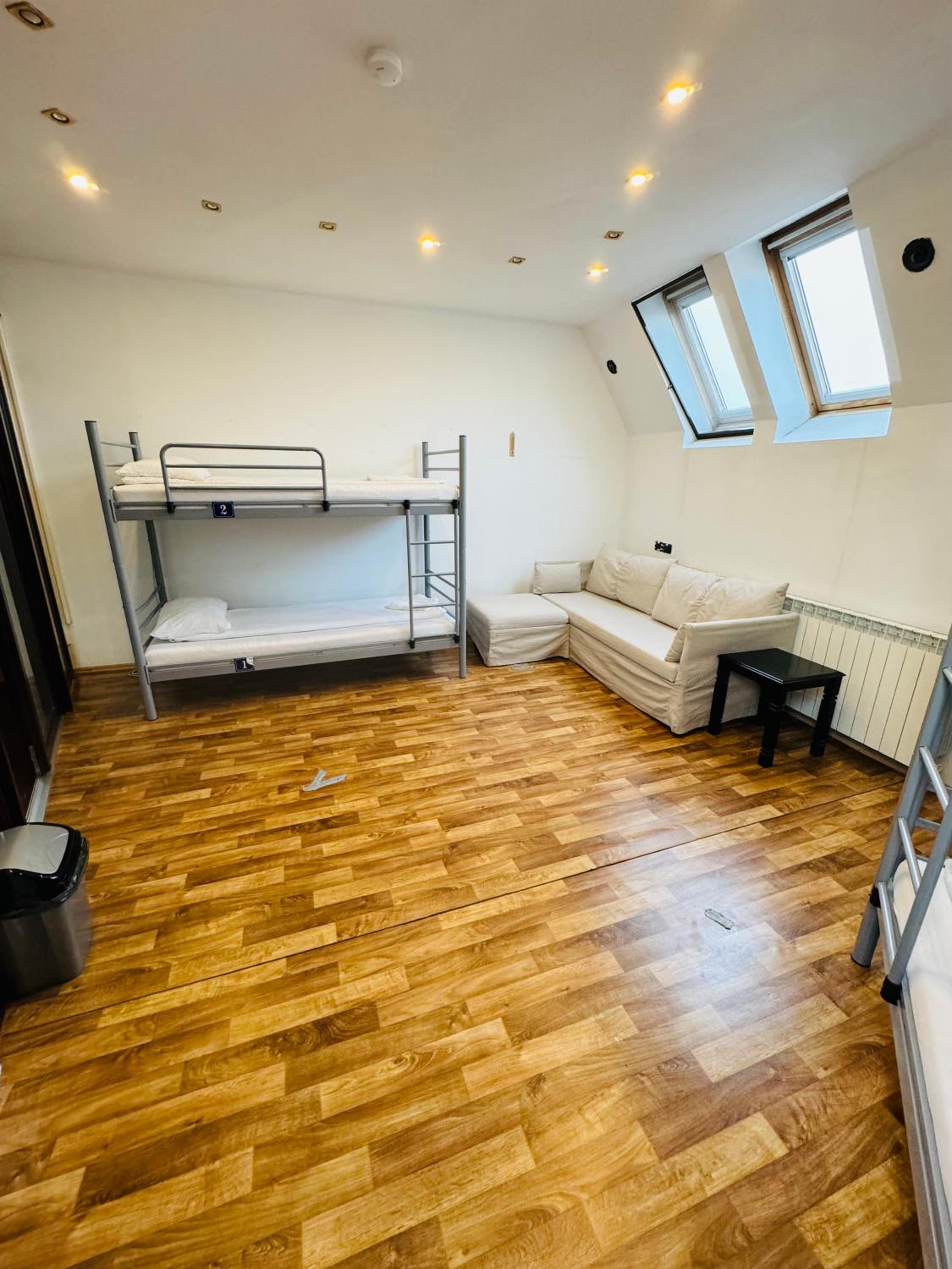 Bed in 4-Bed Mixed Dormitory Room photo 1