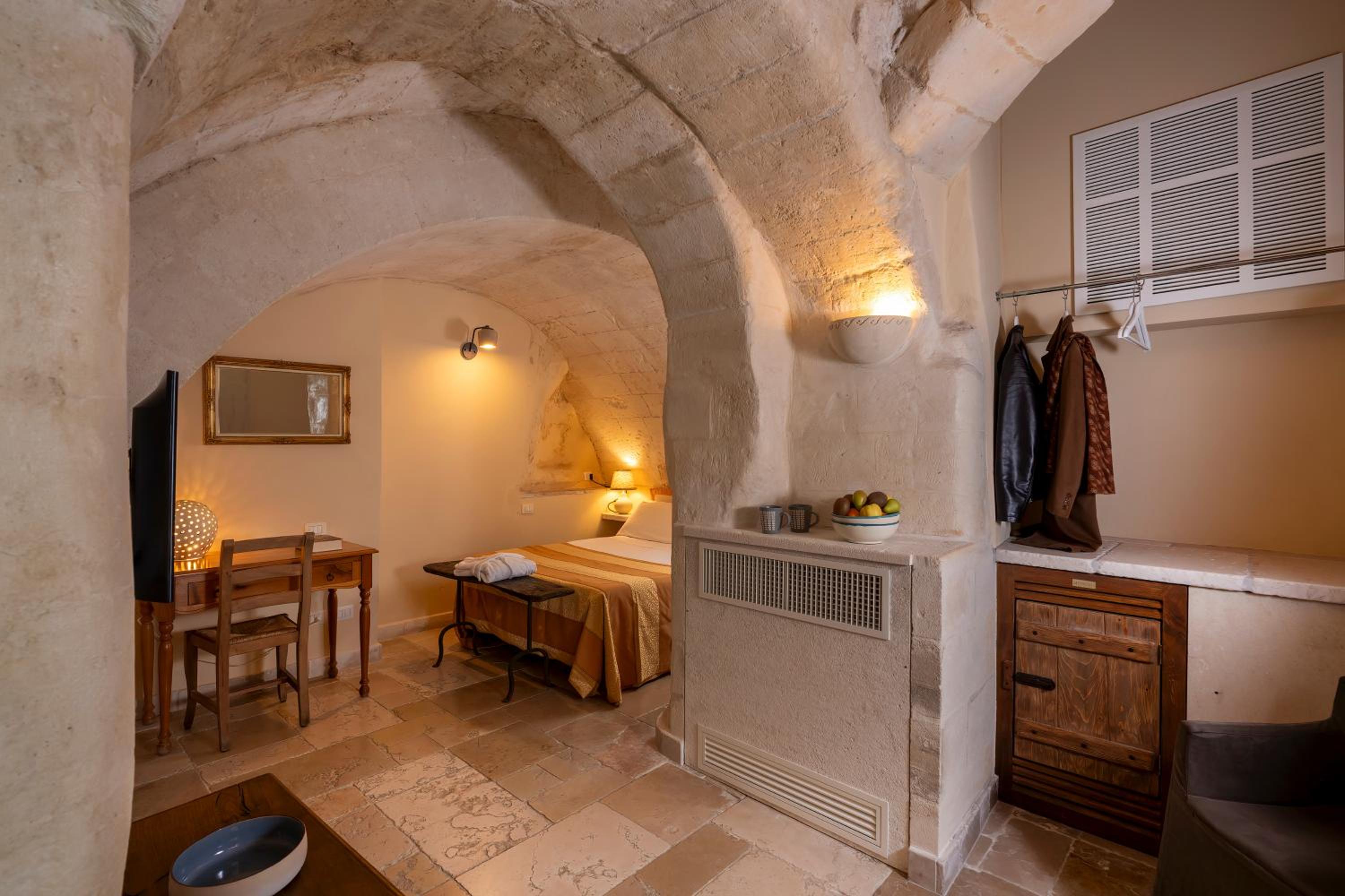 Superior Double or Twin Room - Photo 14