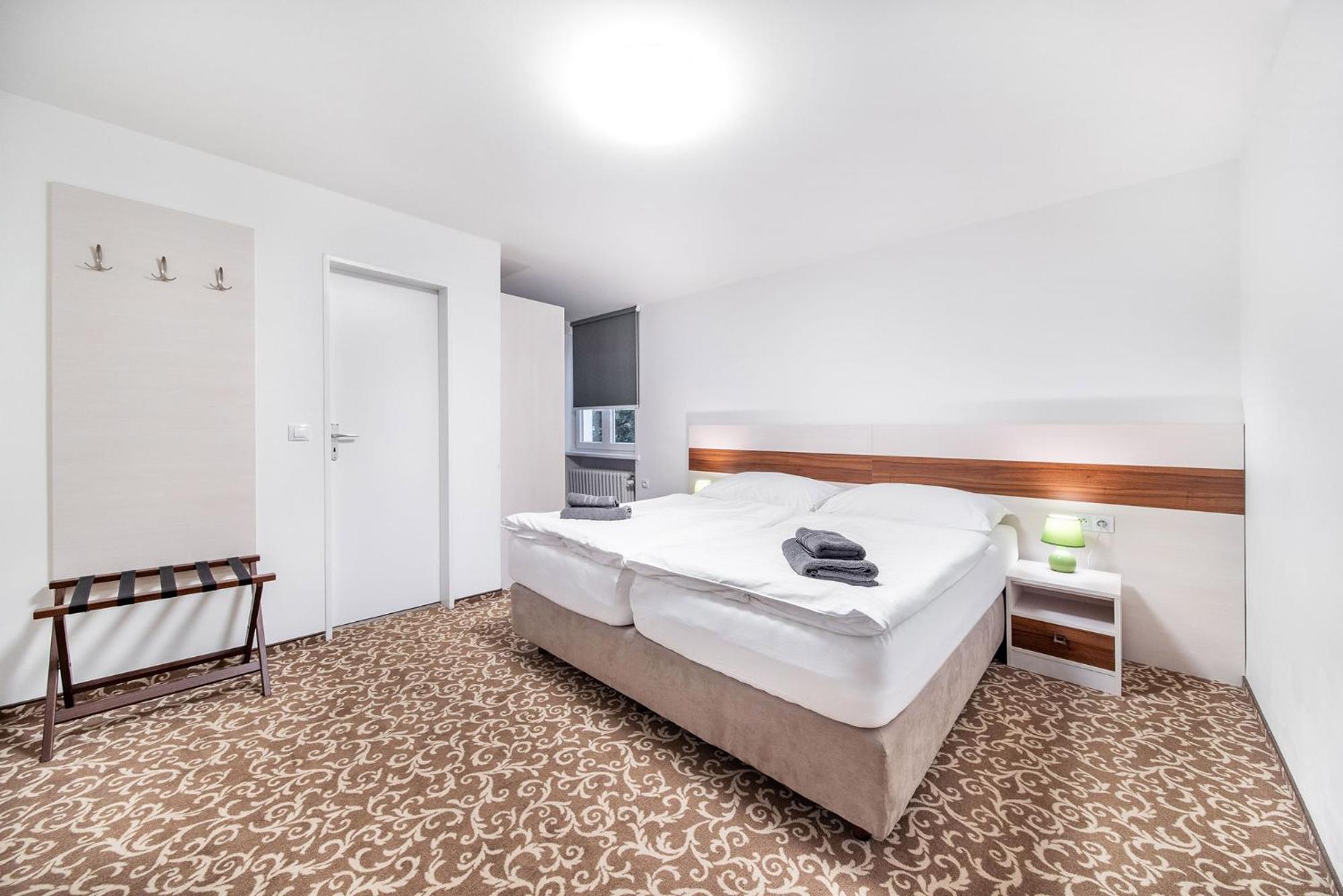 Double Room with Private Bathroom - Photo 1