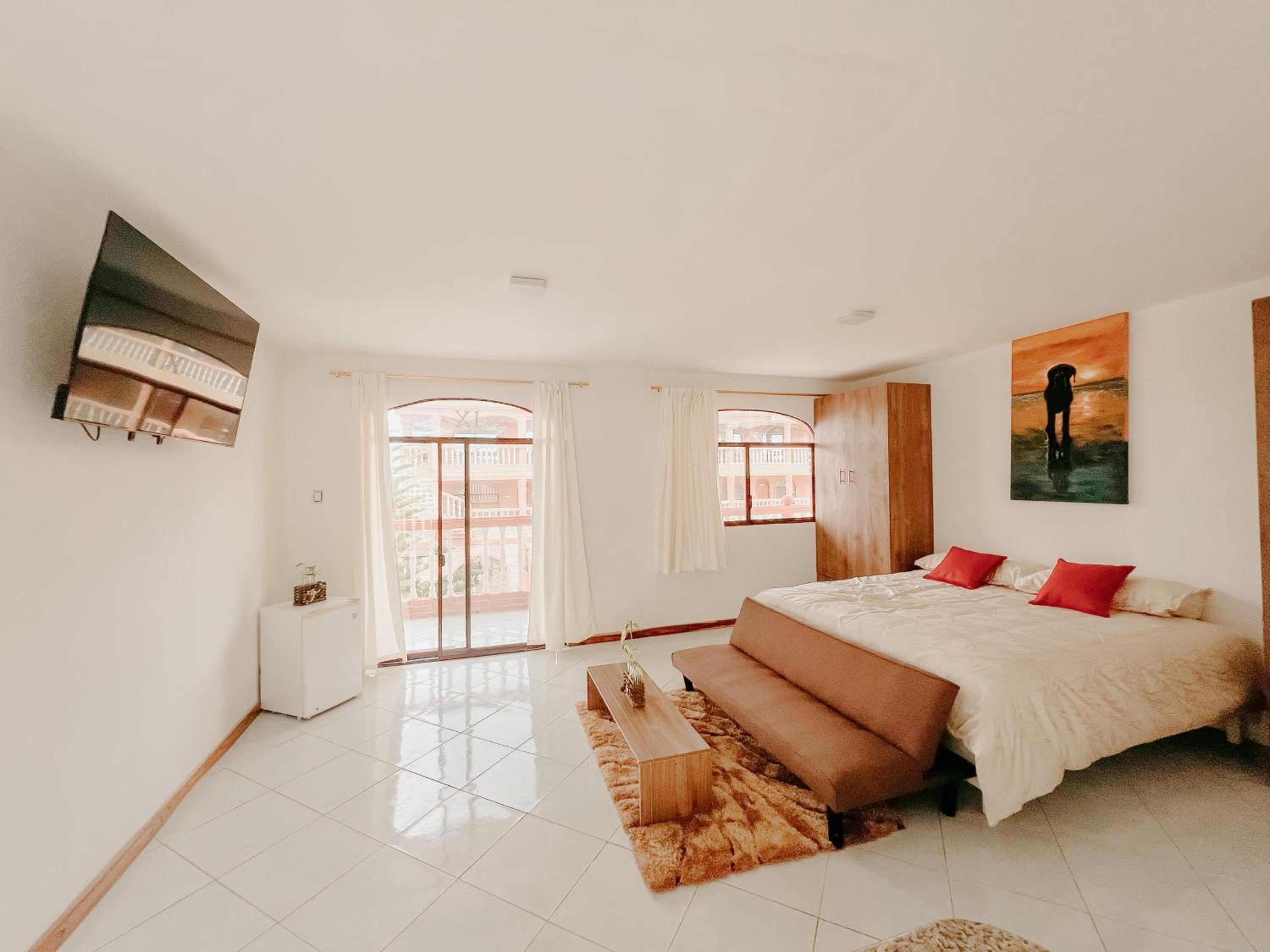 Deluxe King Suite photo 2