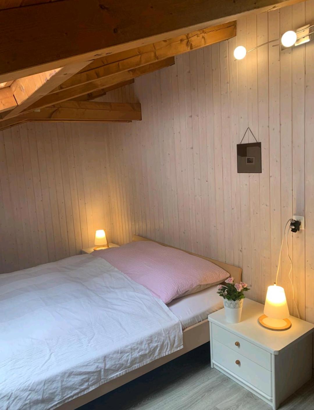 Double Room with Shared Bathroom photo 2