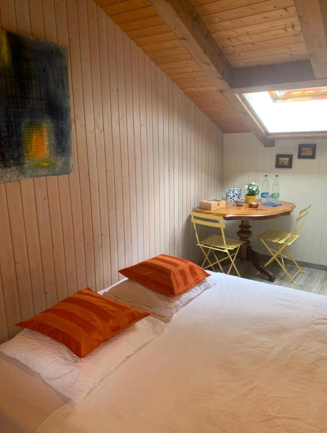 Double Room with Shared Bathroom photo 1