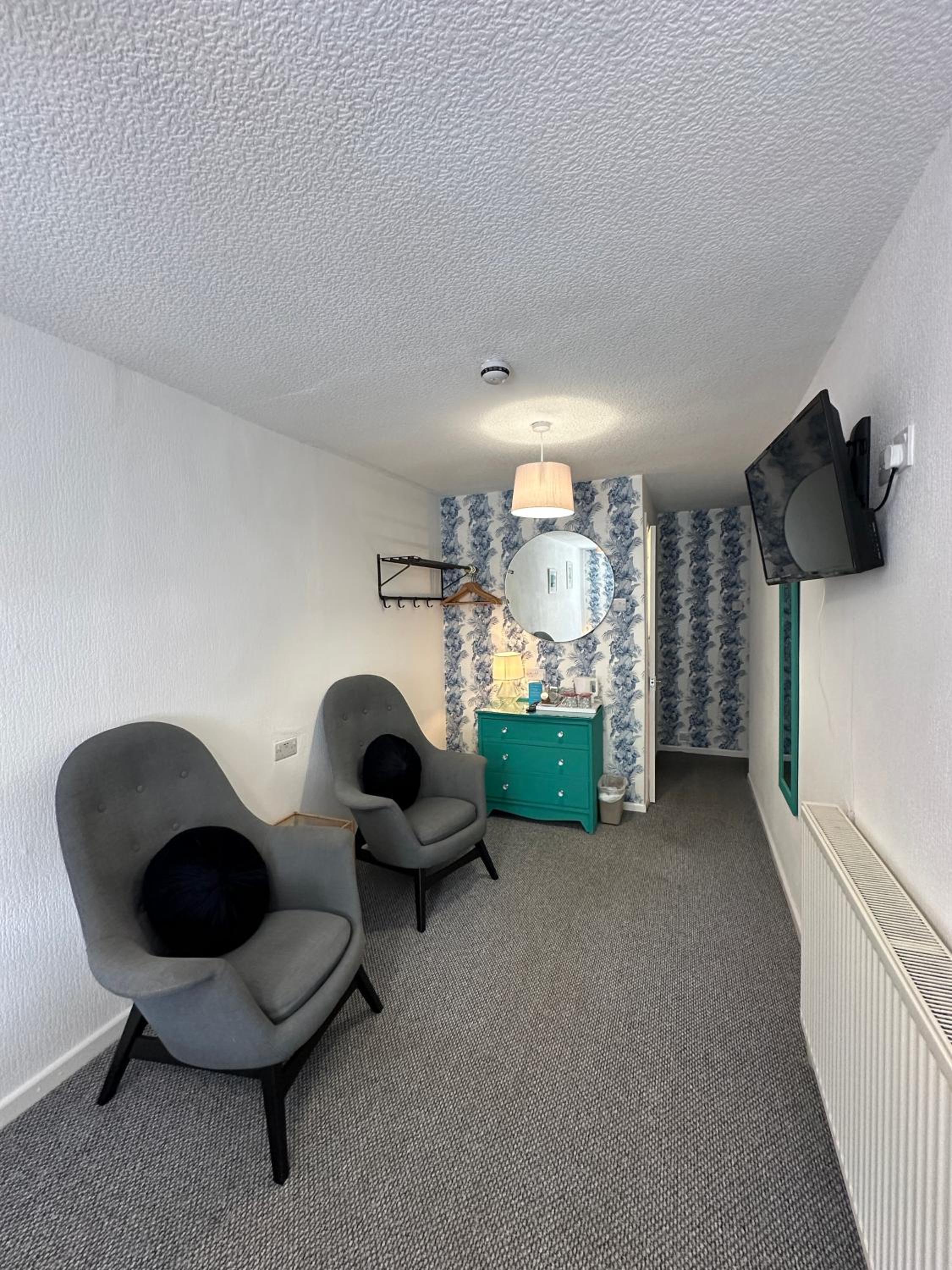 Budget Double Room photo 2