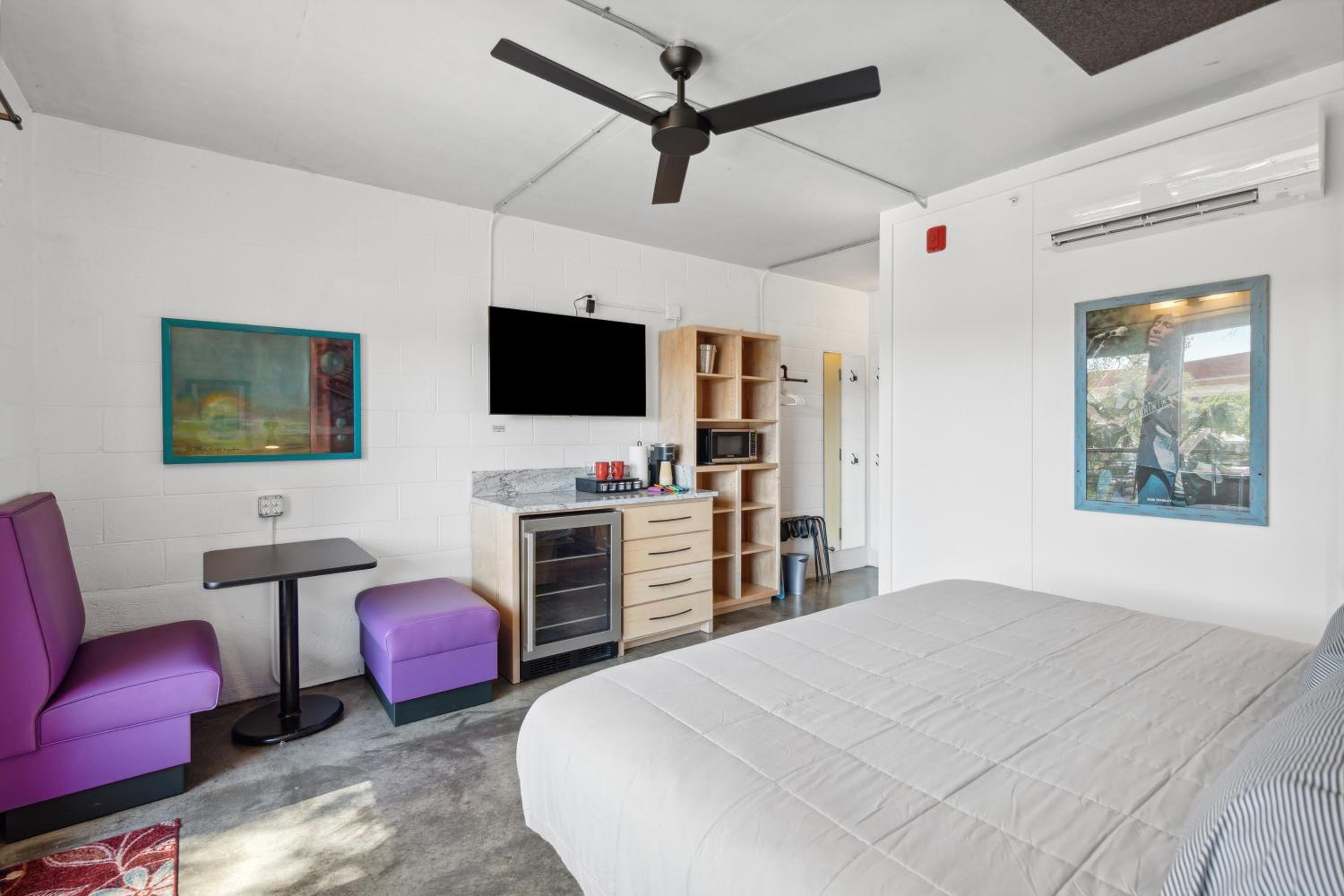 King Suite with Balcony photo 1