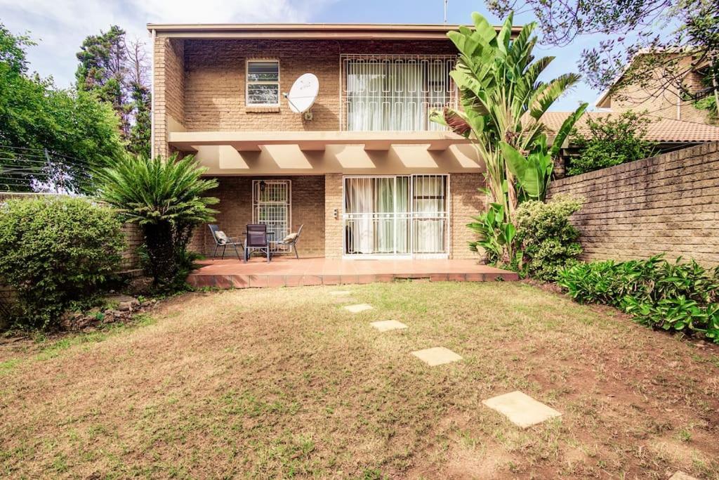 Four-Bedroom House photo 2