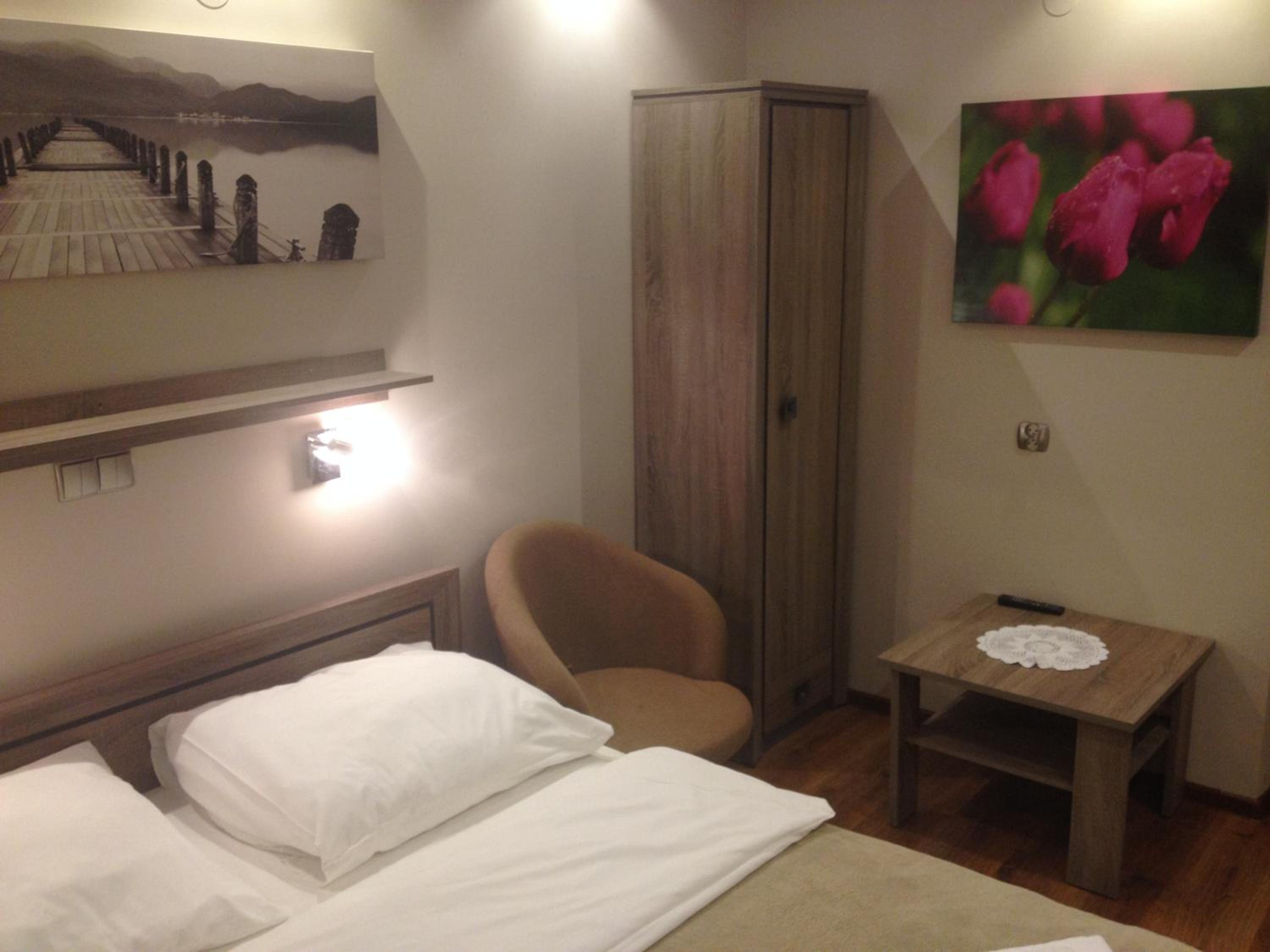 Double Room - Photo 18