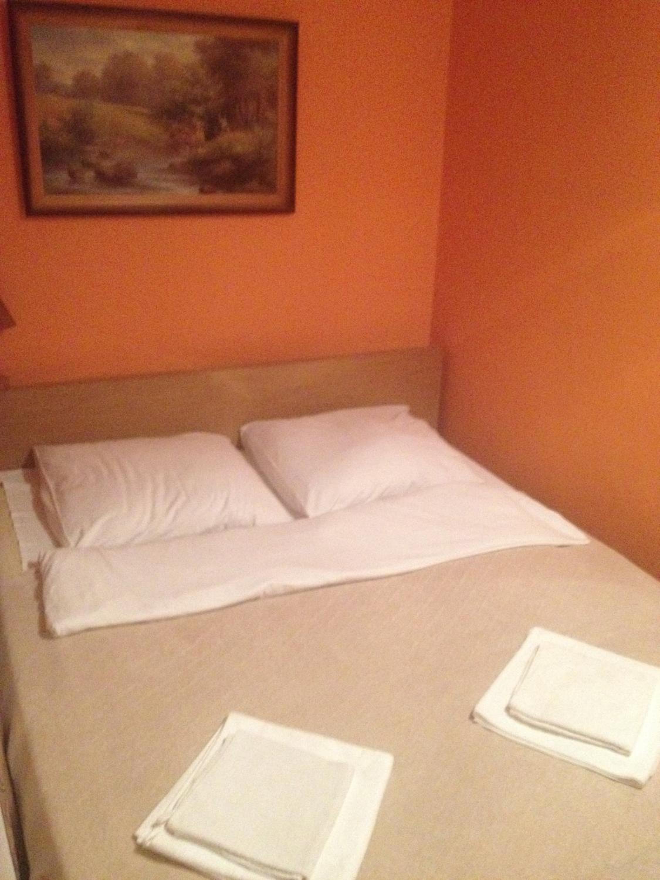 Double Room - Photo 15