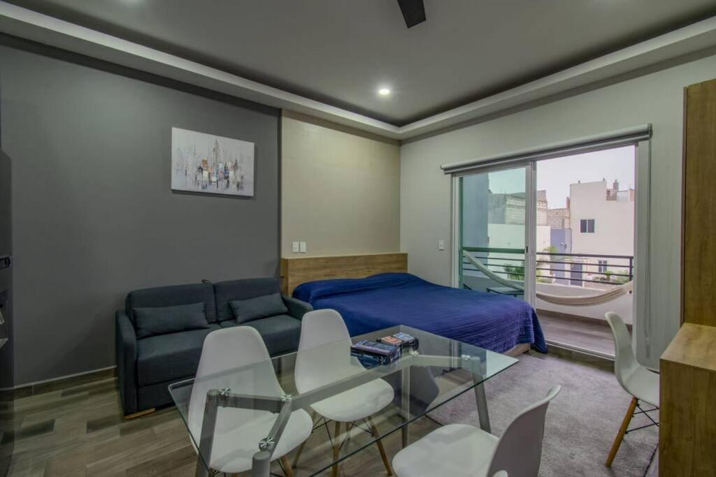 One-Bedroom House photo 1