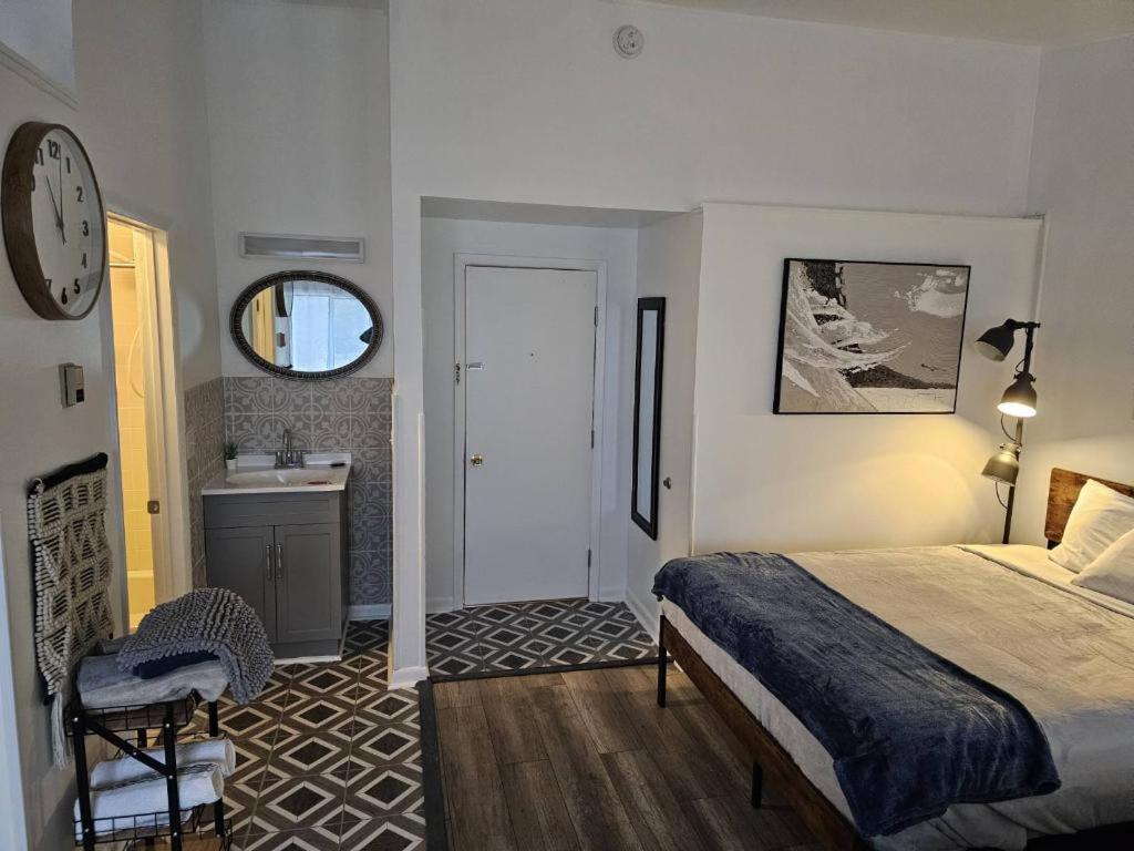 Queen Room - Photo 2