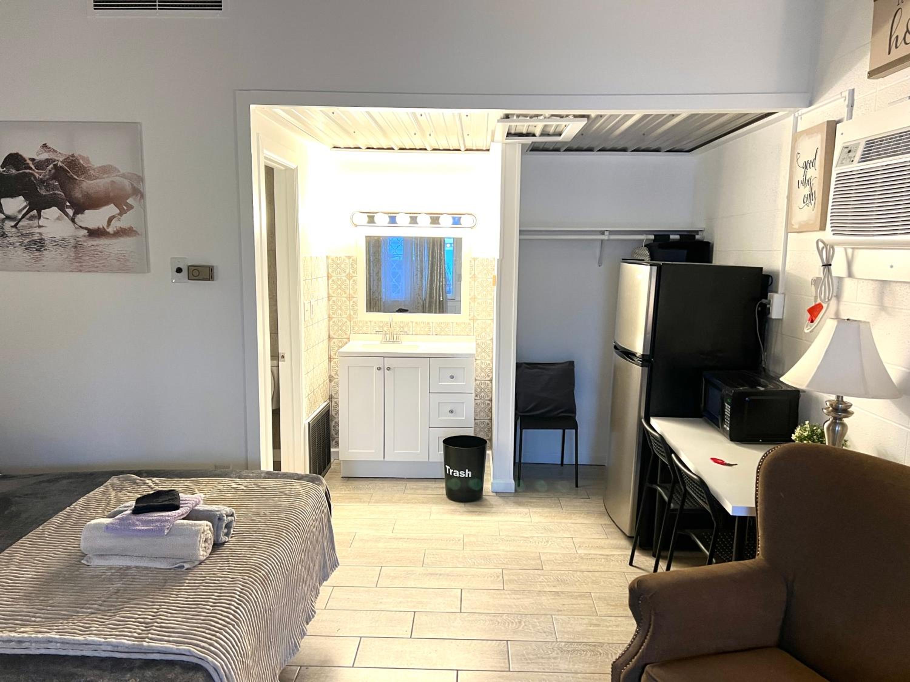 Queen Room - Photo 7