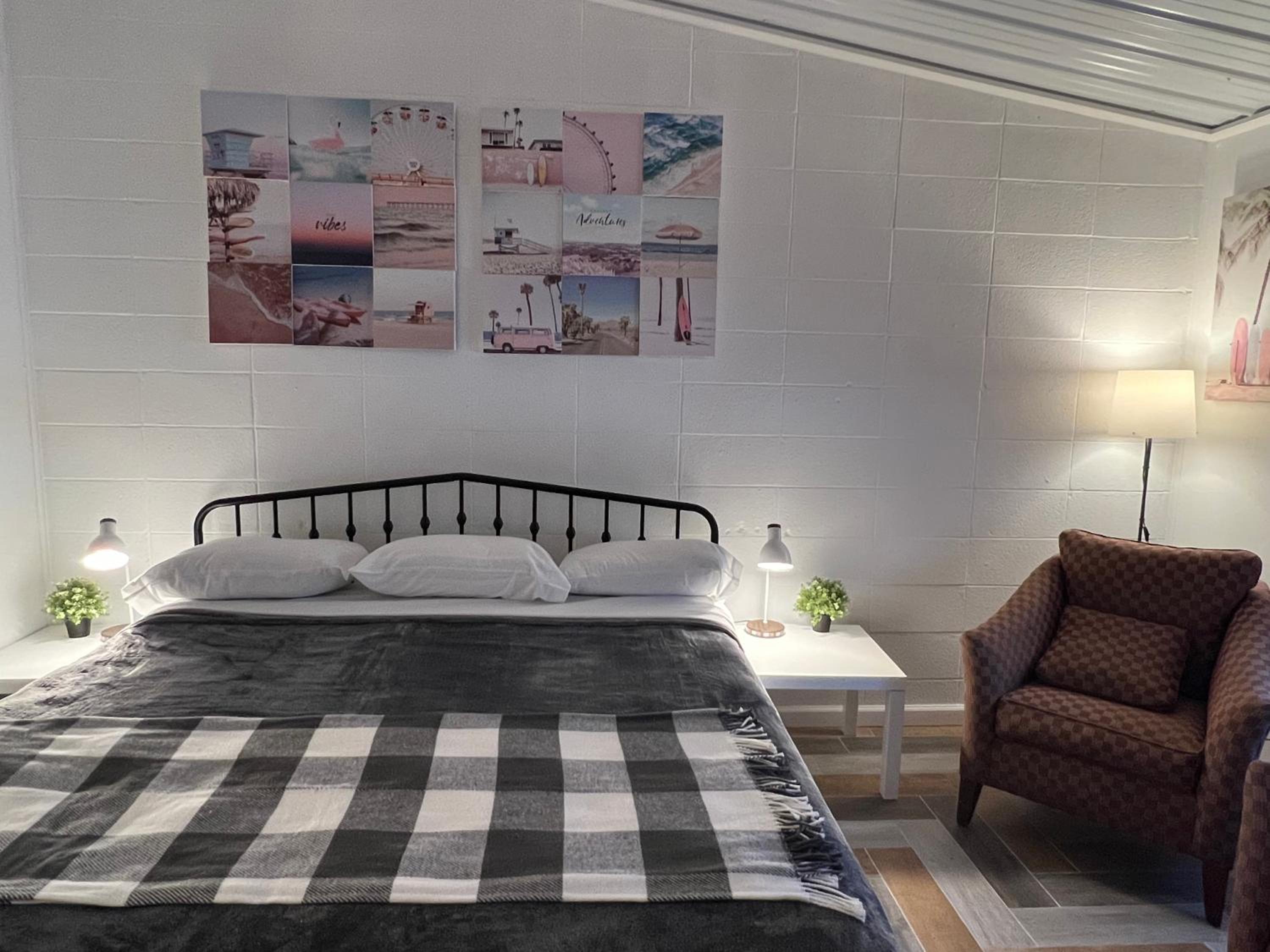 Deluxe Suite - Photo 2