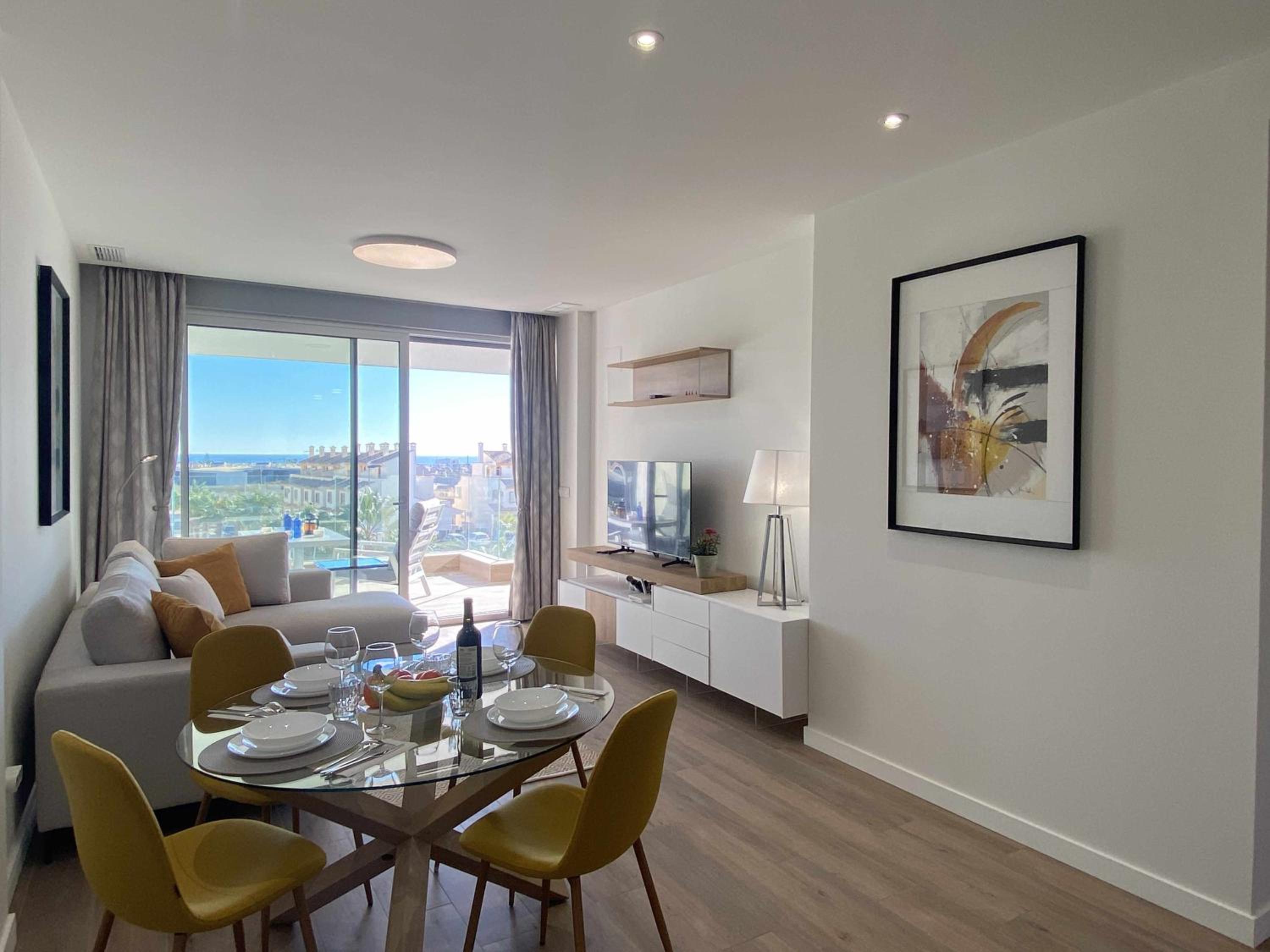 Apartment with Pool View 