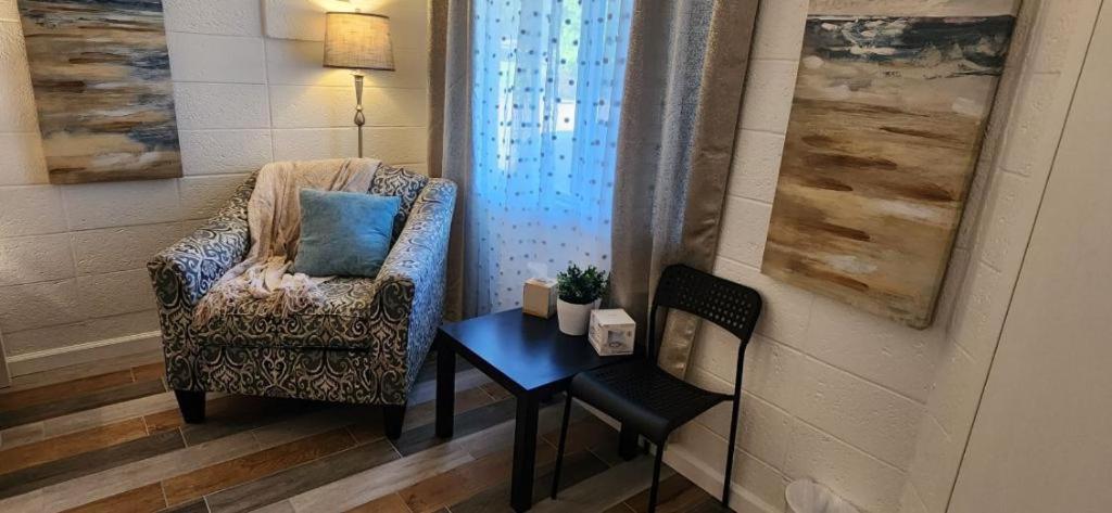 Queen Room - Photo 9