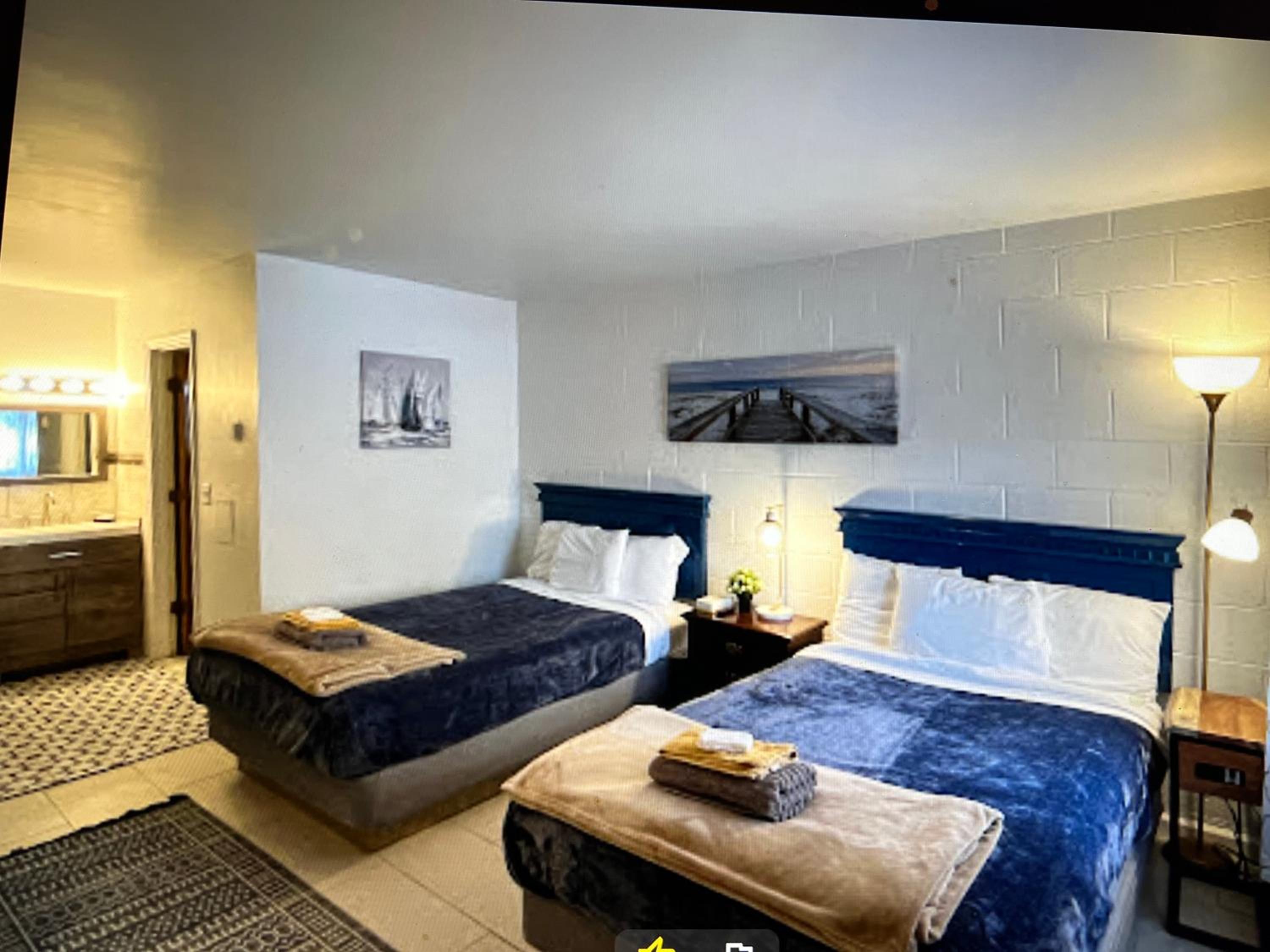 Budget Double Room - Photo 3