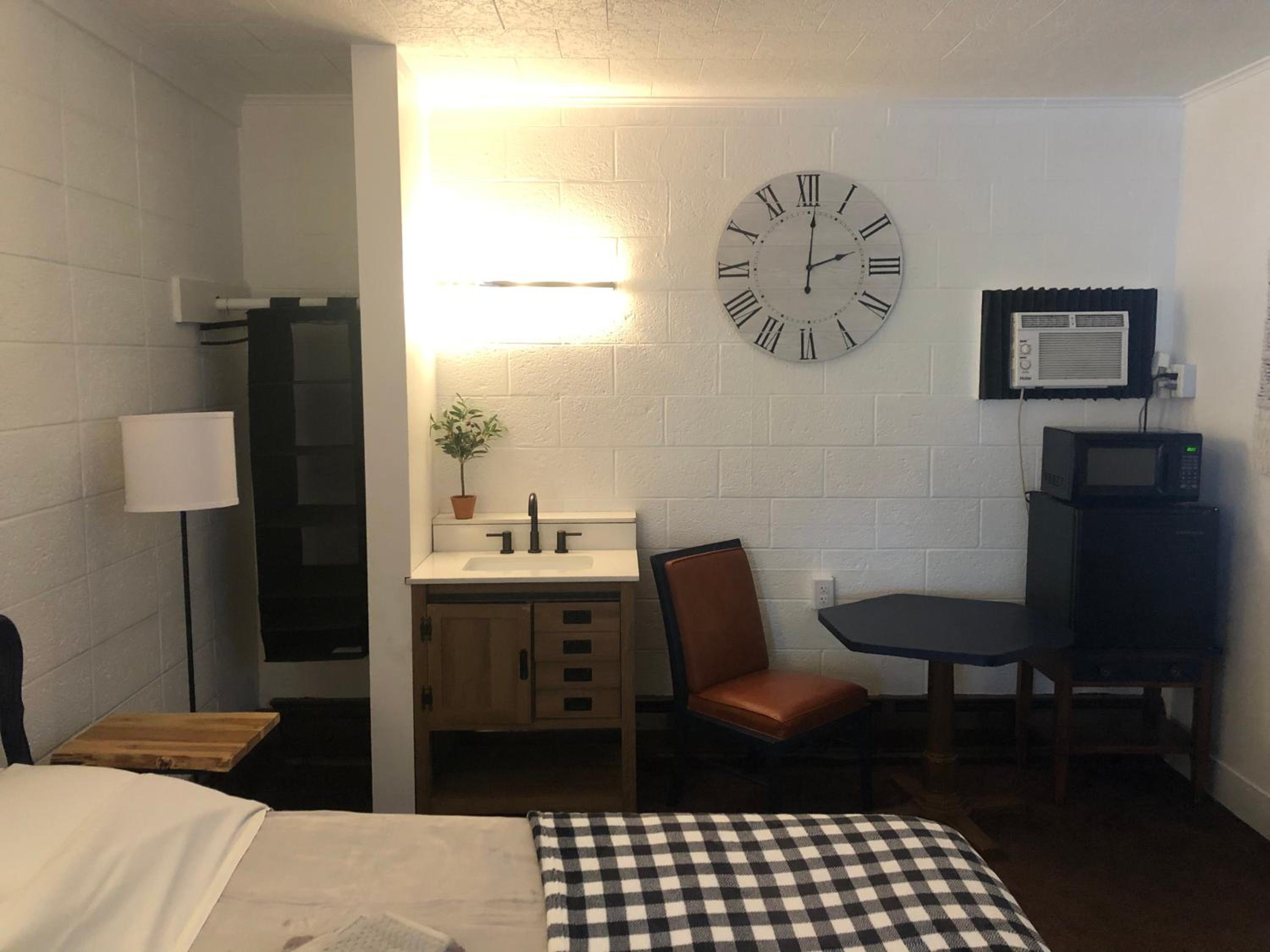 Economy Double Room