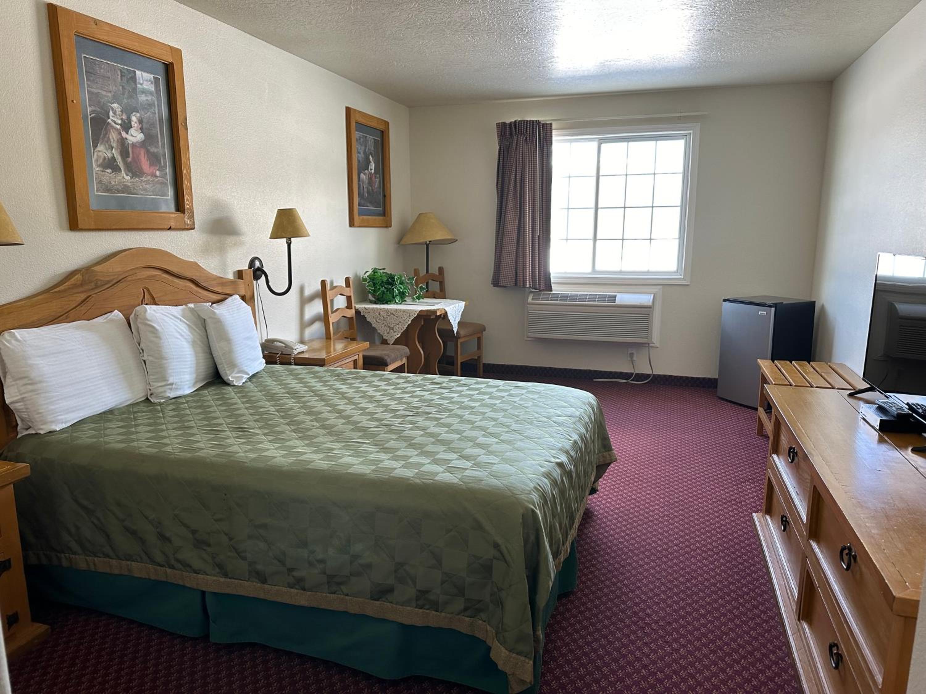 Queen Room photo 1