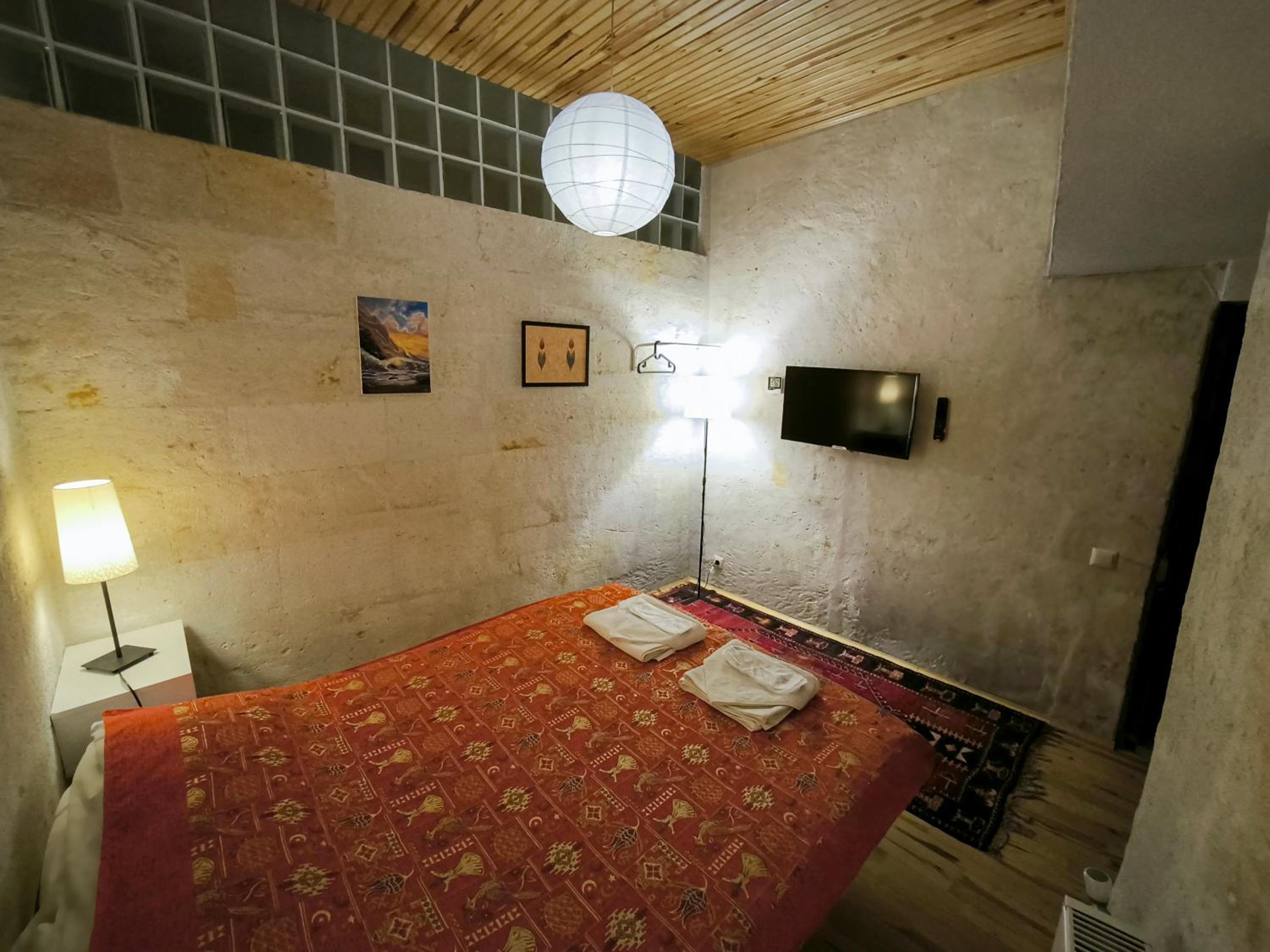 Economy Double Room photo 2