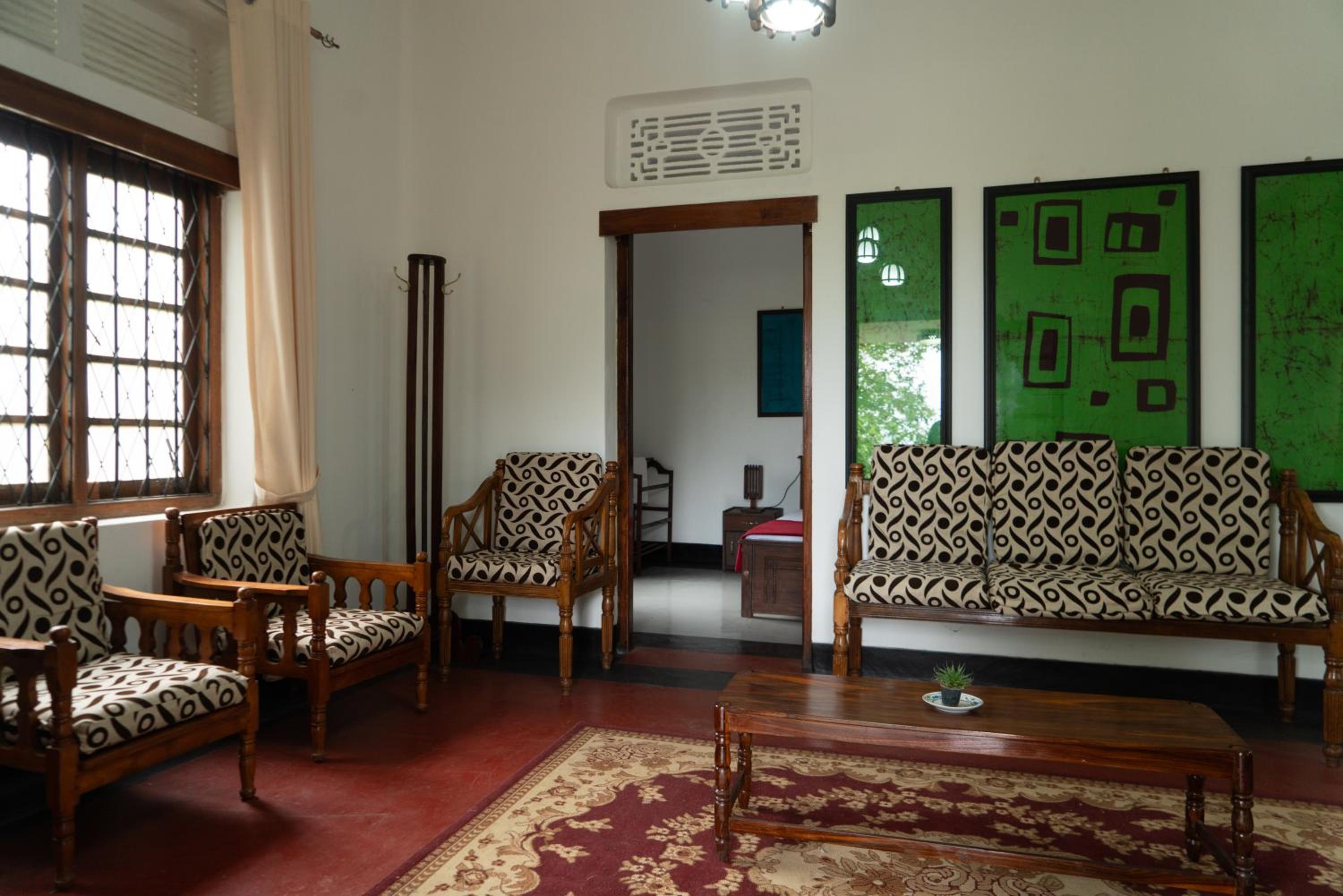 Three-Bedroom House photo 2